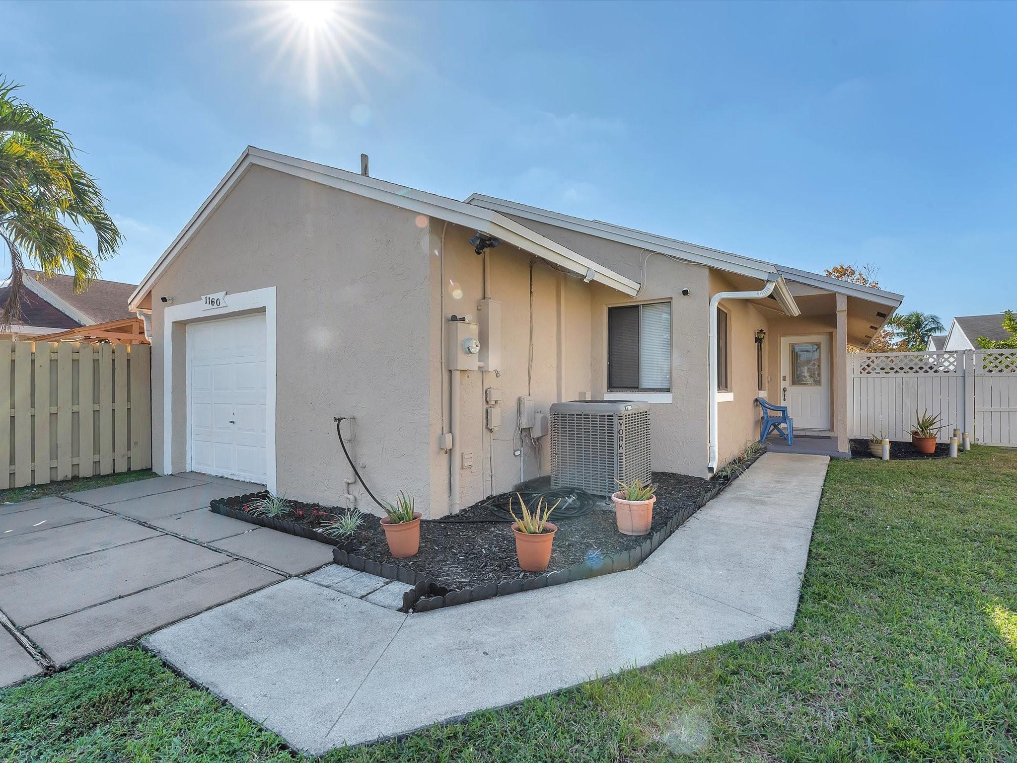 Pembroke Lakes South 119-