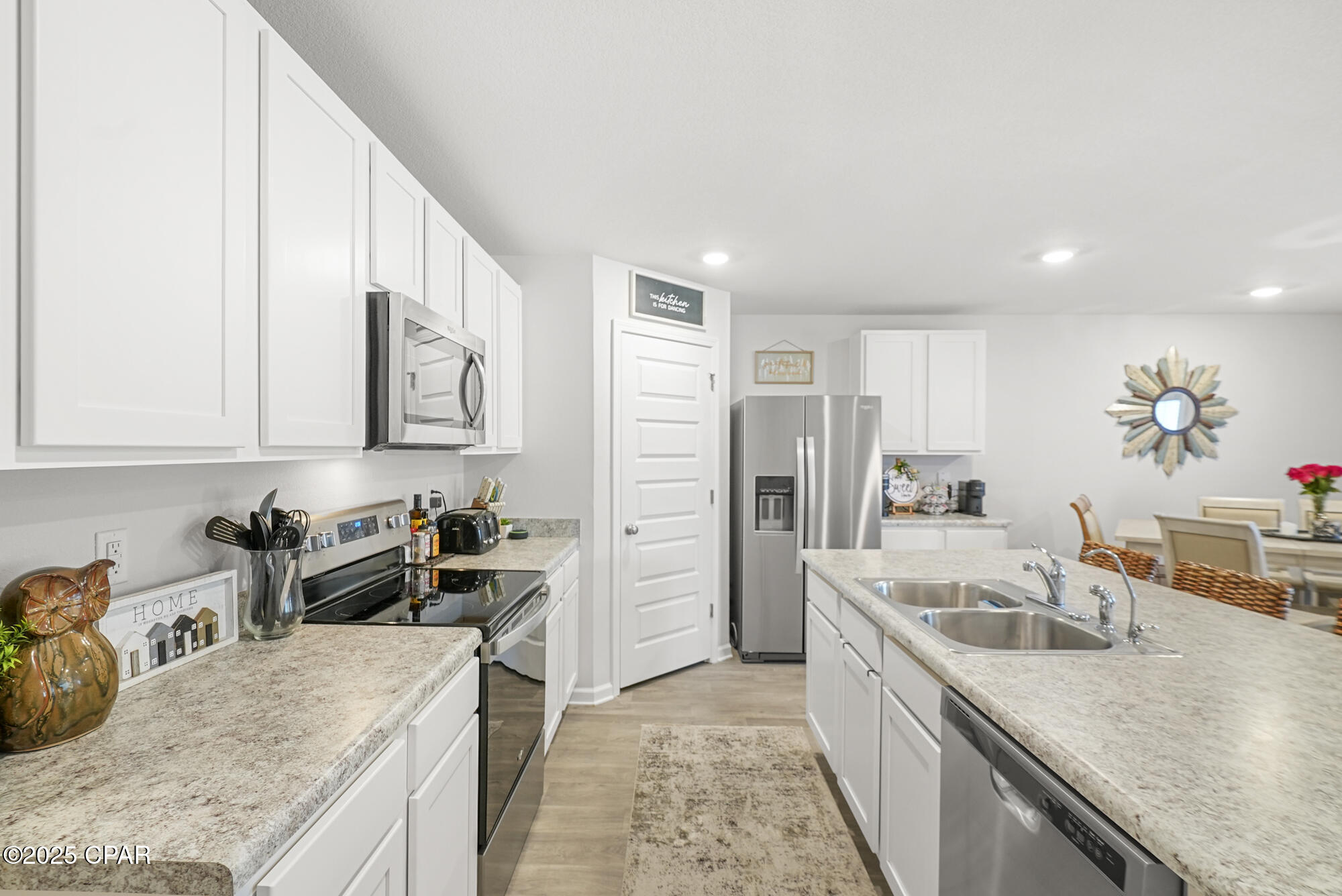 Image 17 For 4016 Silver Spur Road