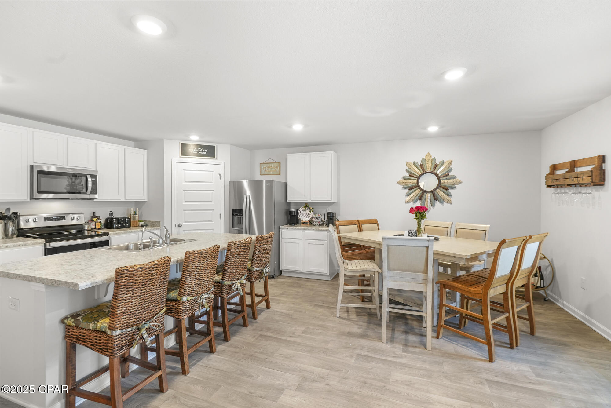 Image 18 For 4016 Silver Spur Road