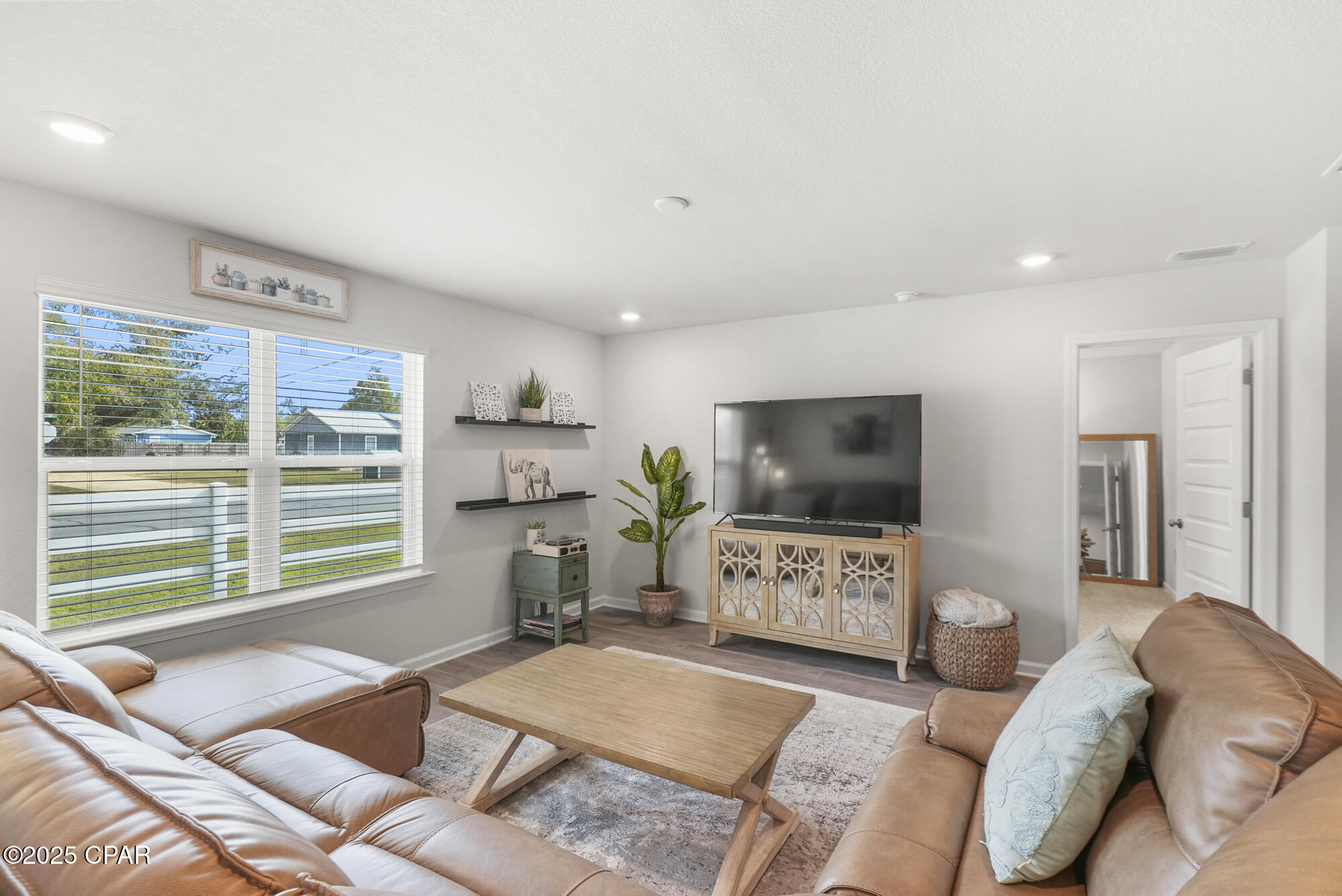 Image 22 For 4016 Silver Spur Road