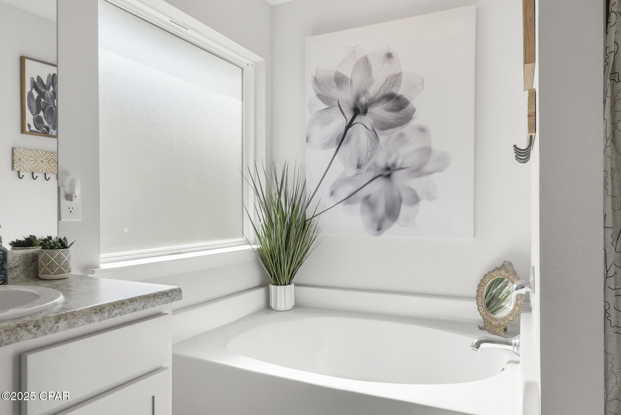 Image 29 For 4016 Silver Spur Road