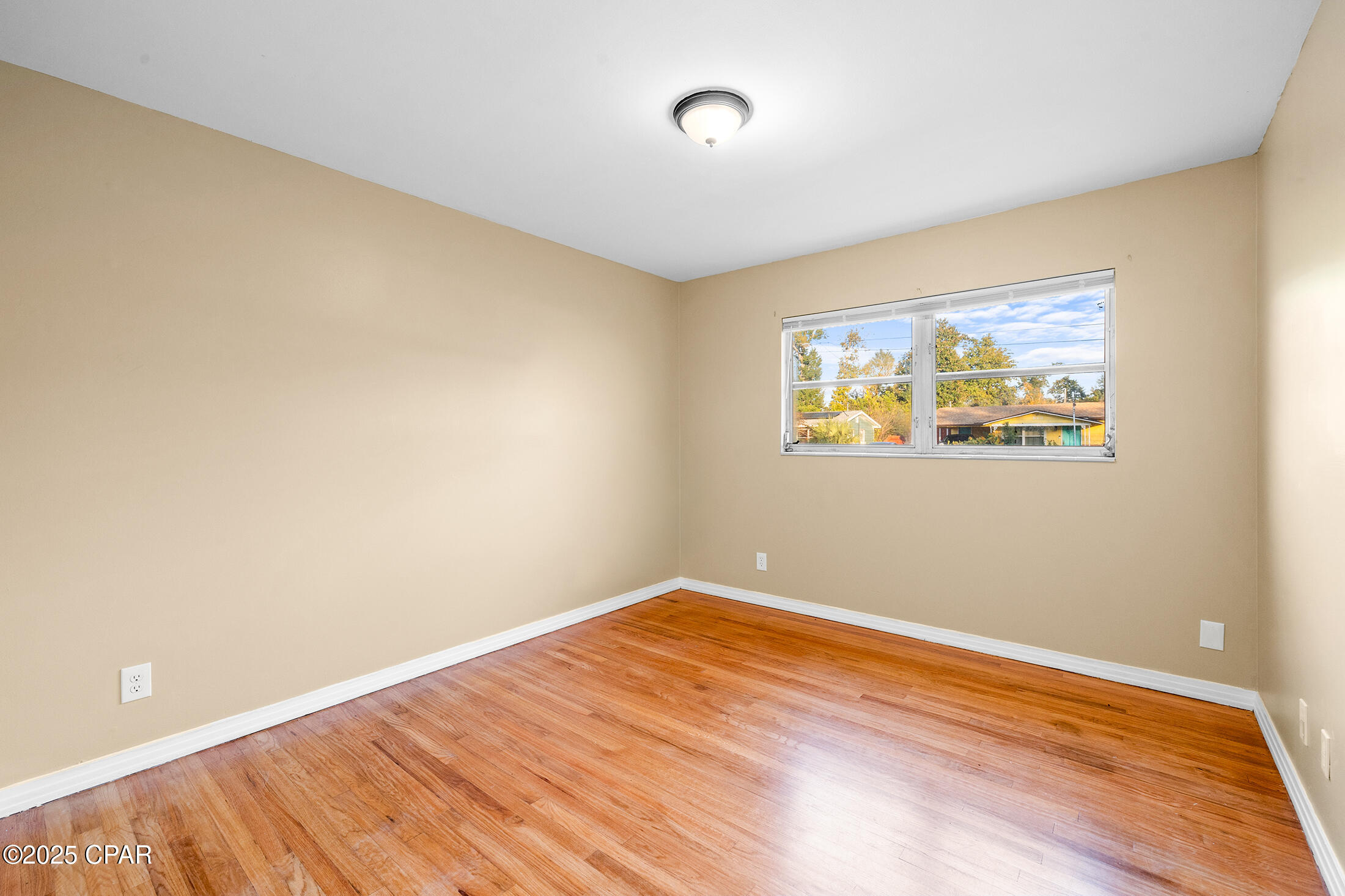 Image 16 For 522 Shade Street