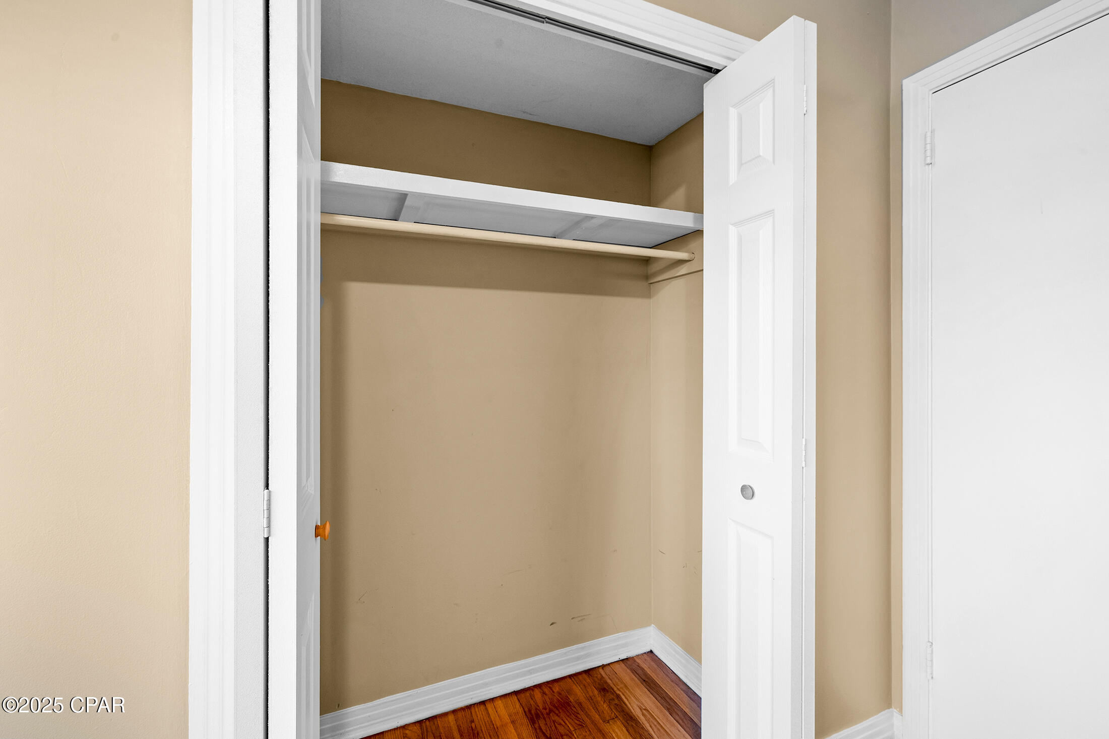 Image 18 For 522 Shade Street