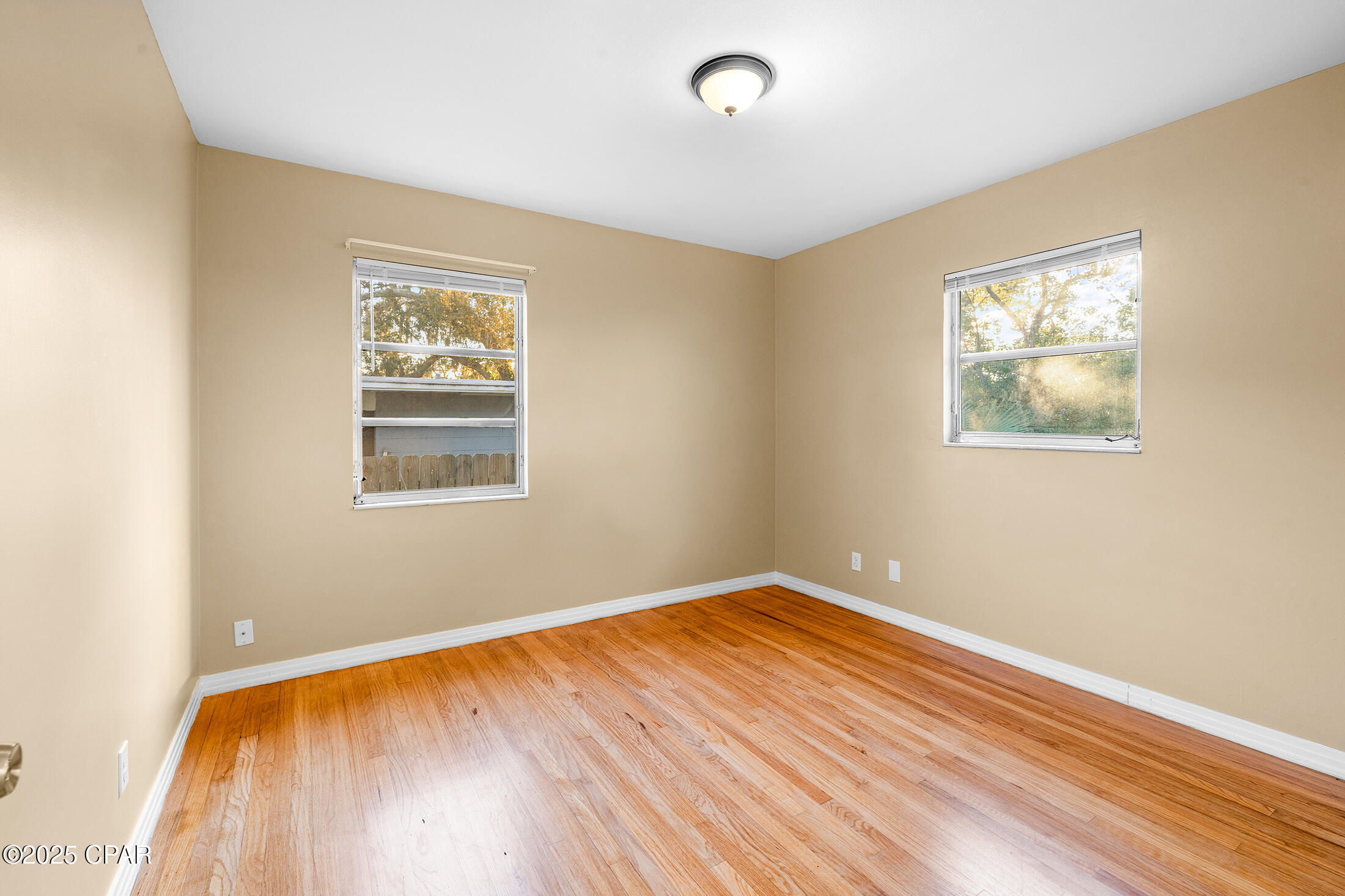 Image 19 For 522 Shade Street