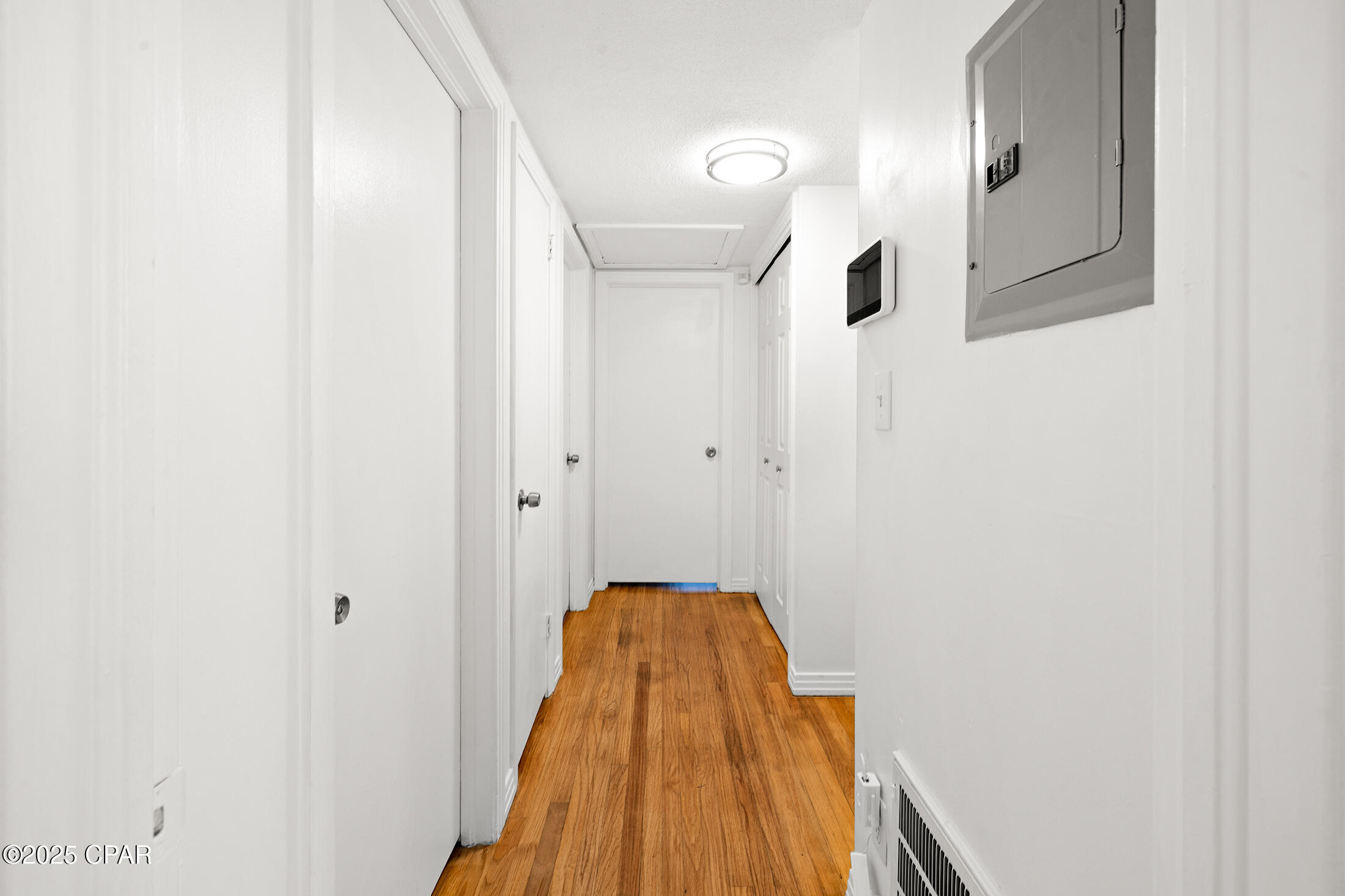 Image 24 For 522 Shade Street