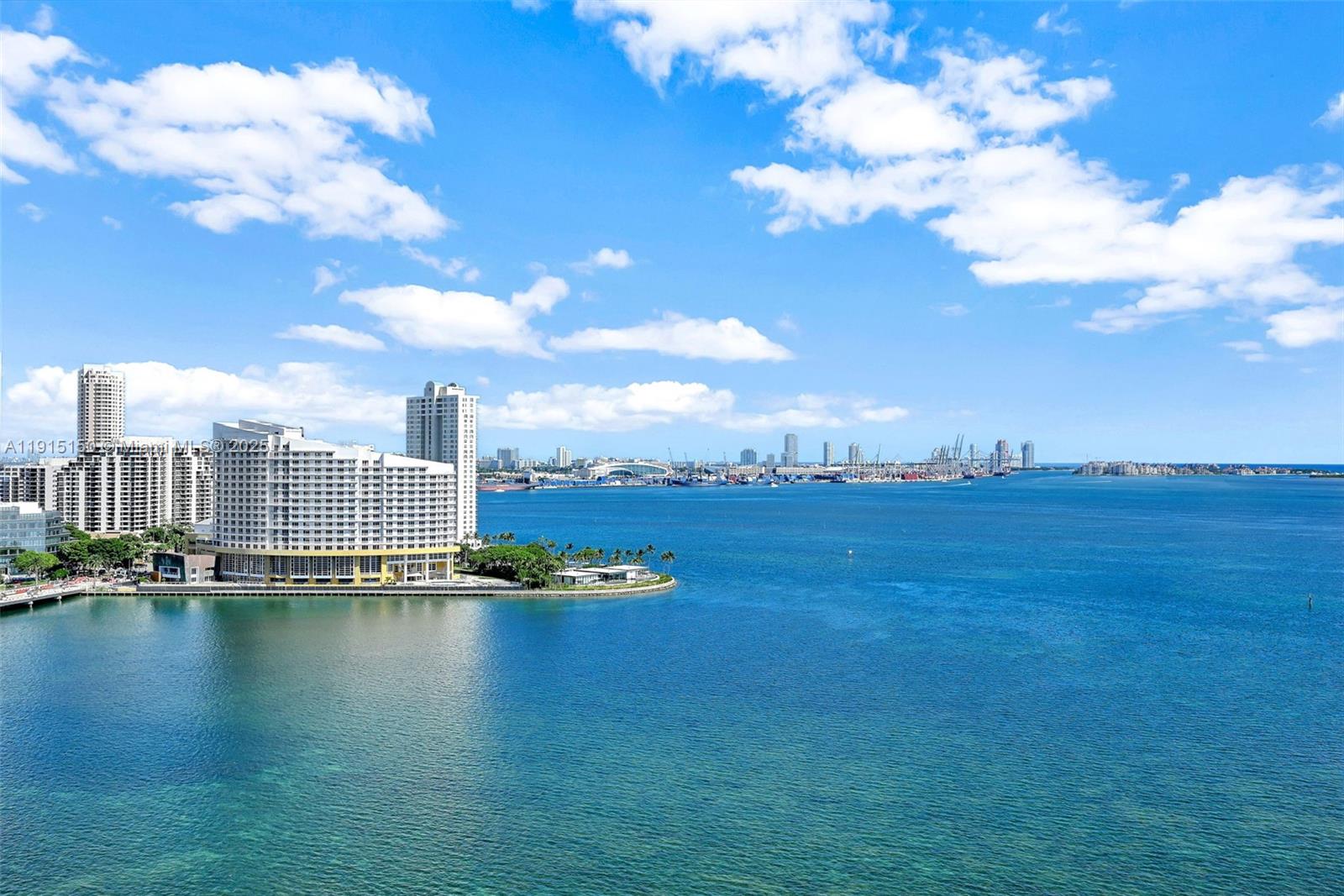 Condo for Sale in Miami, FL