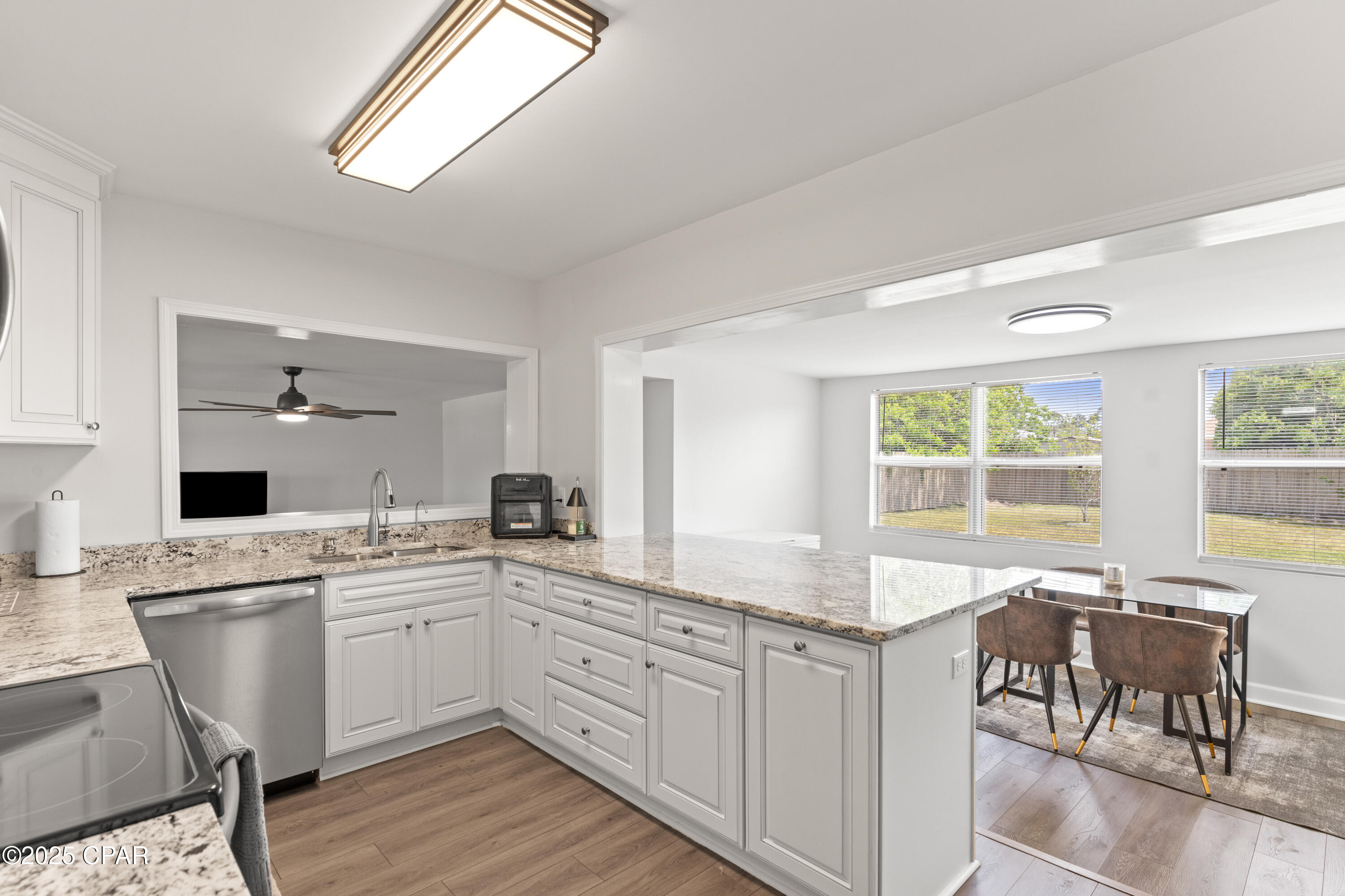 Image 11 For 1914 Clay Avenue