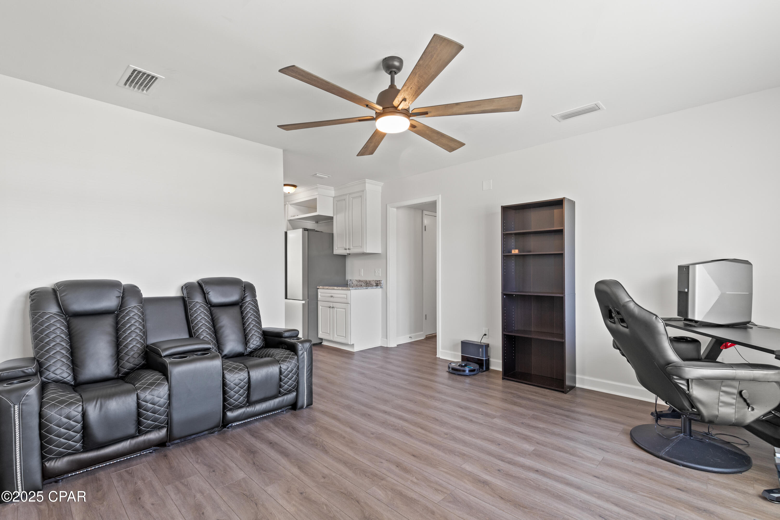 Image 15 For 1914 Clay Avenue