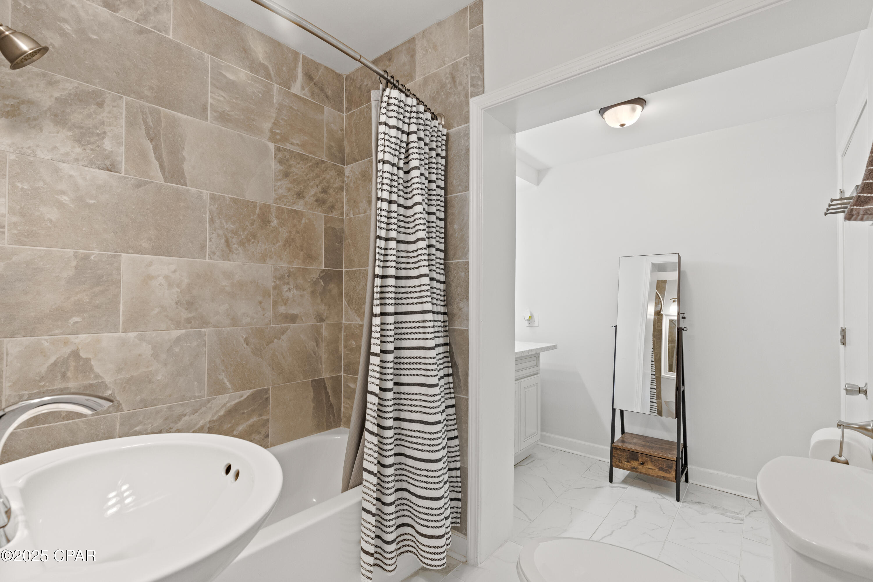 Image 16 For 1914 Clay Avenue