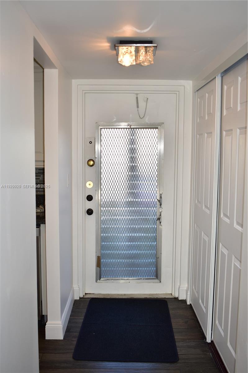 Sunrise Lakes 105 Condo