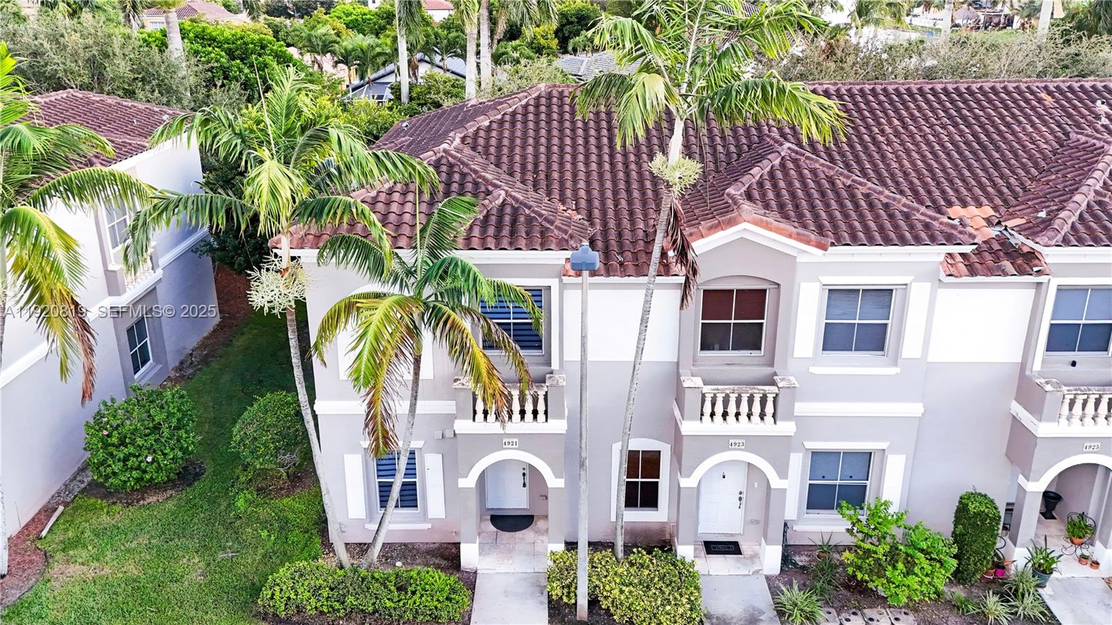 Las Terrazas At Vizcaya C