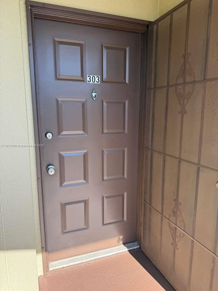 Ivanhoe East At Century V