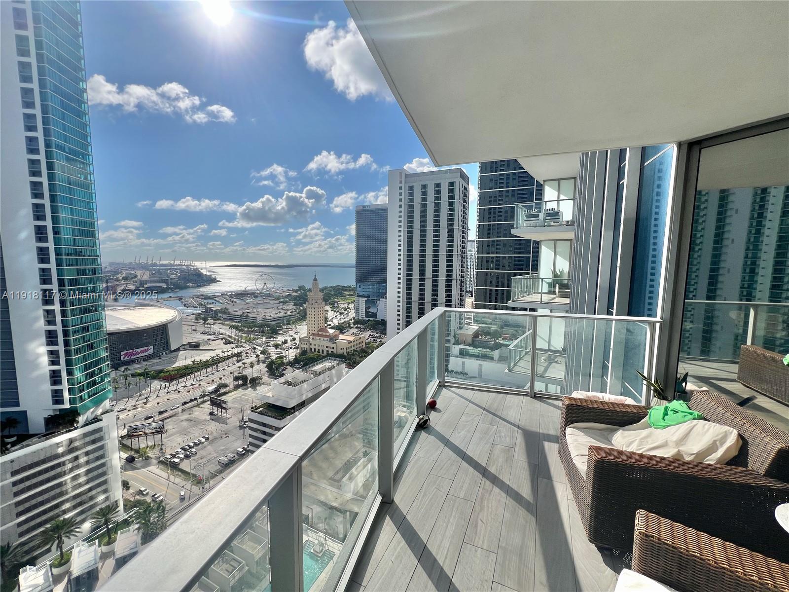 Condo for Sale in Miami, FL