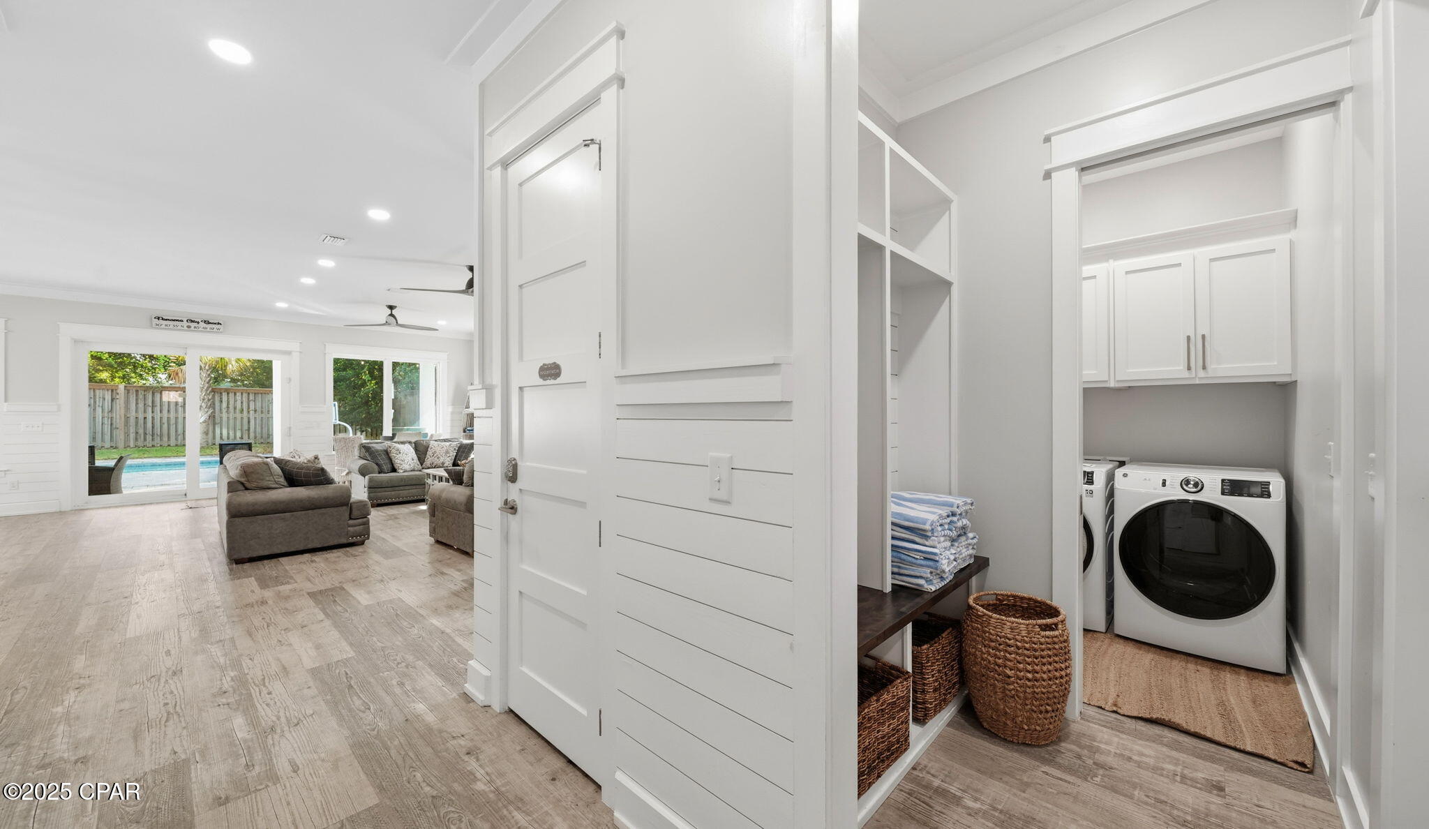 Listing photo id 16 for 316 Lakeshore Drive