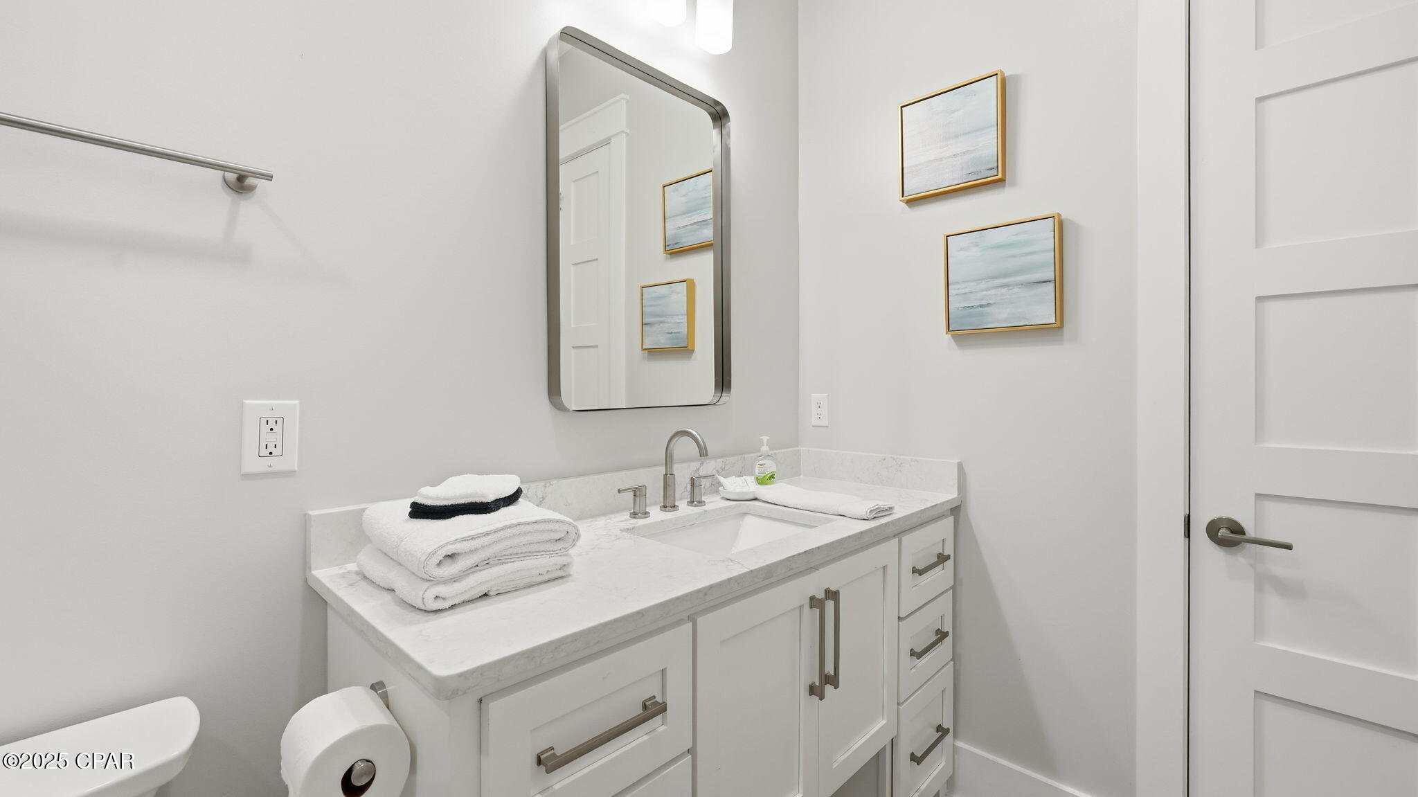 Listing photo id 21 for 316 Lakeshore Drive