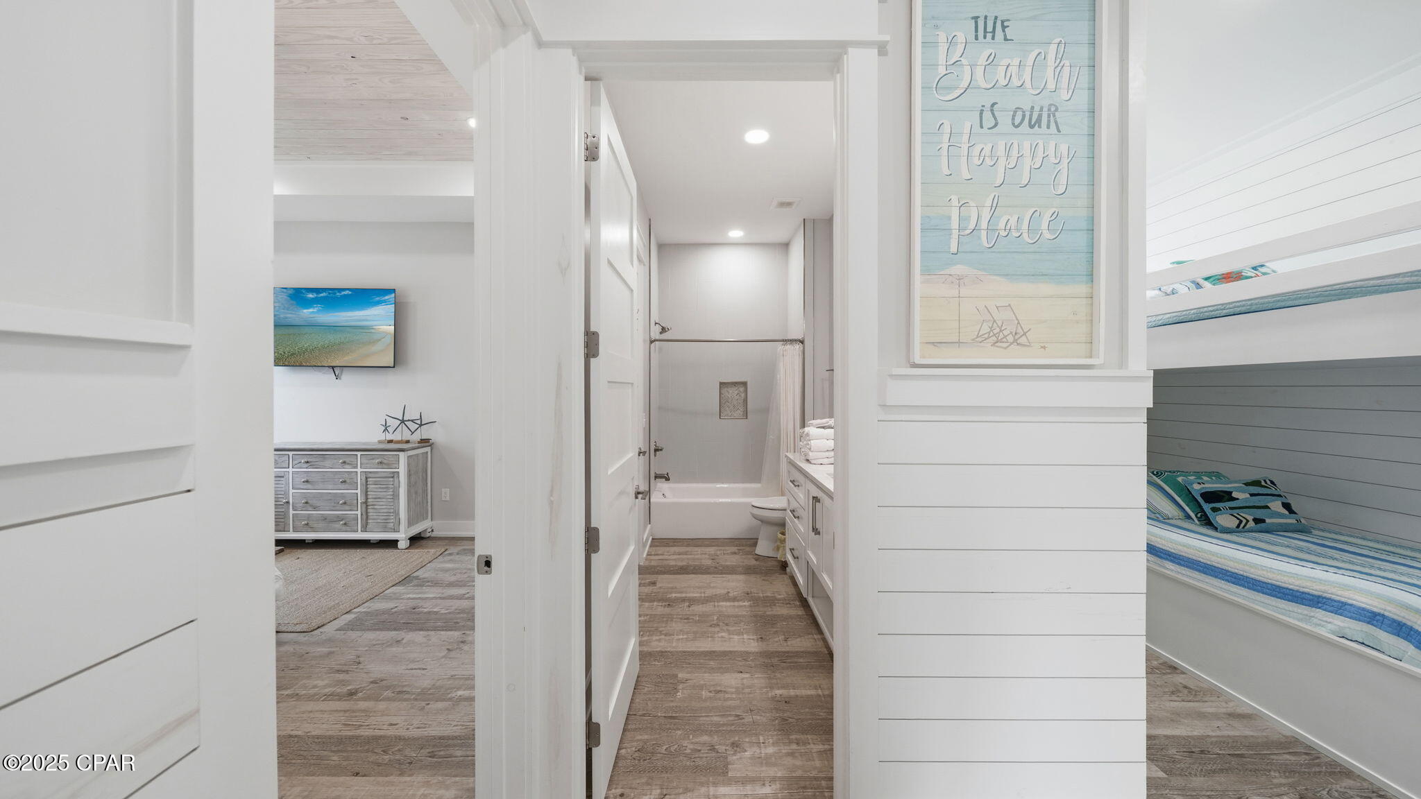 Image 35 For 316 Lakeshore Drive