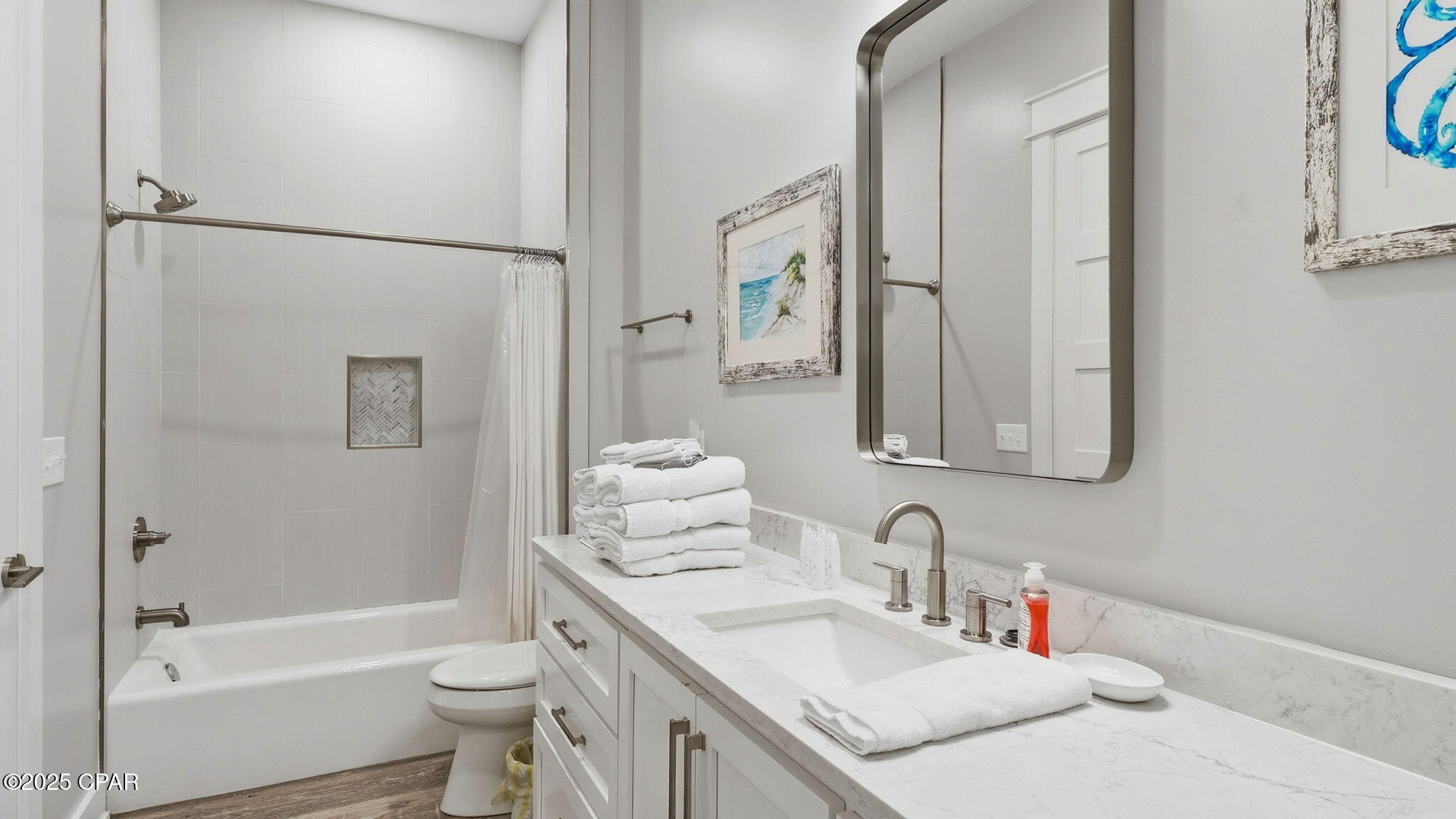 Listing photo id 38 for 316 Lakeshore Drive