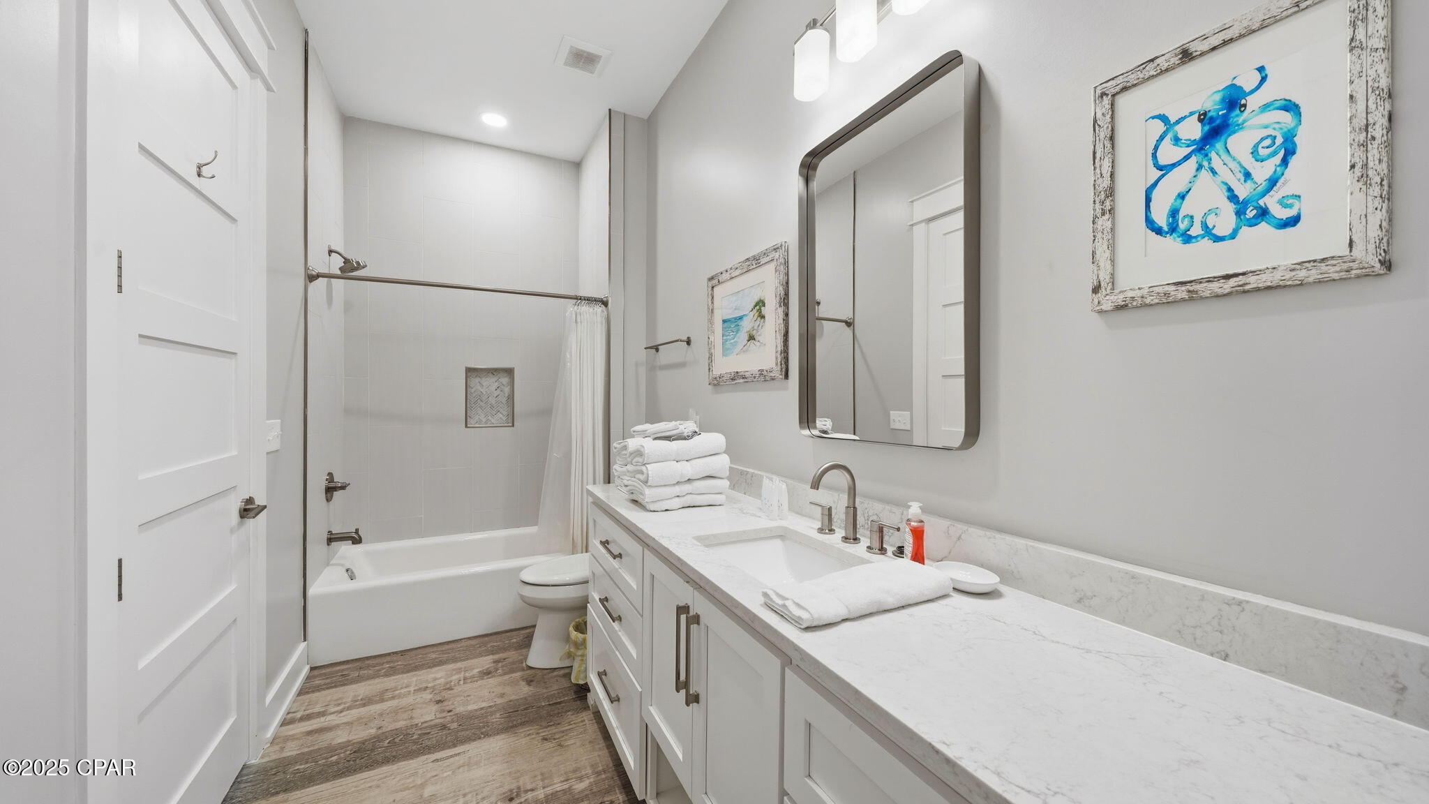 Listing photo id 39 for 316 Lakeshore Drive