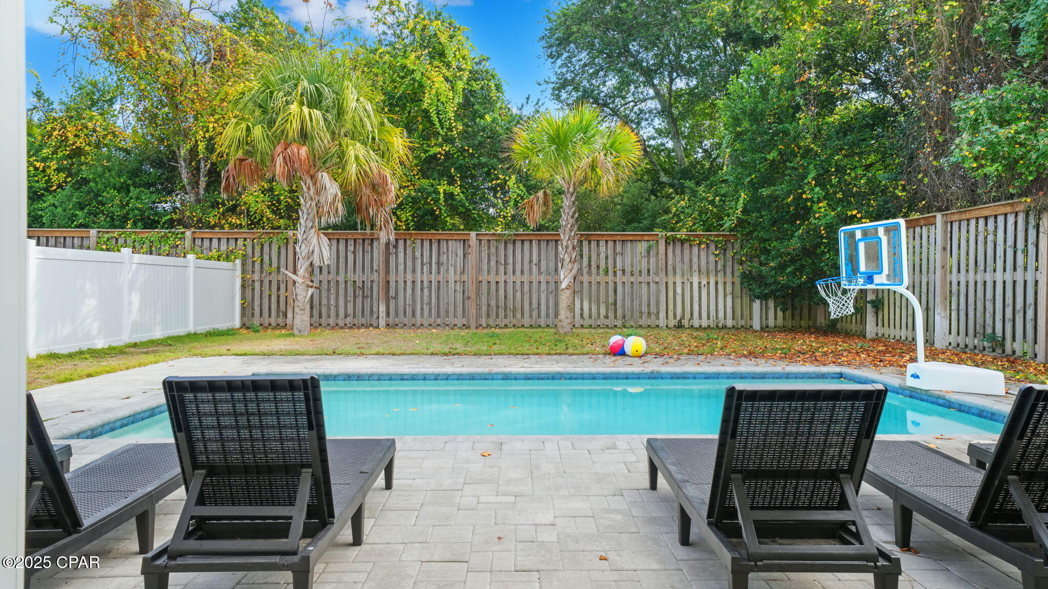 Listing photo id 42 for 316 Lakeshore Drive