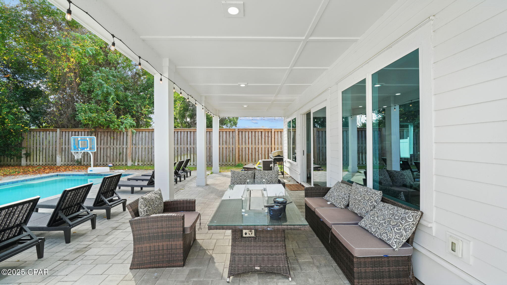 Listing photo id 43 for 316 Lakeshore Drive