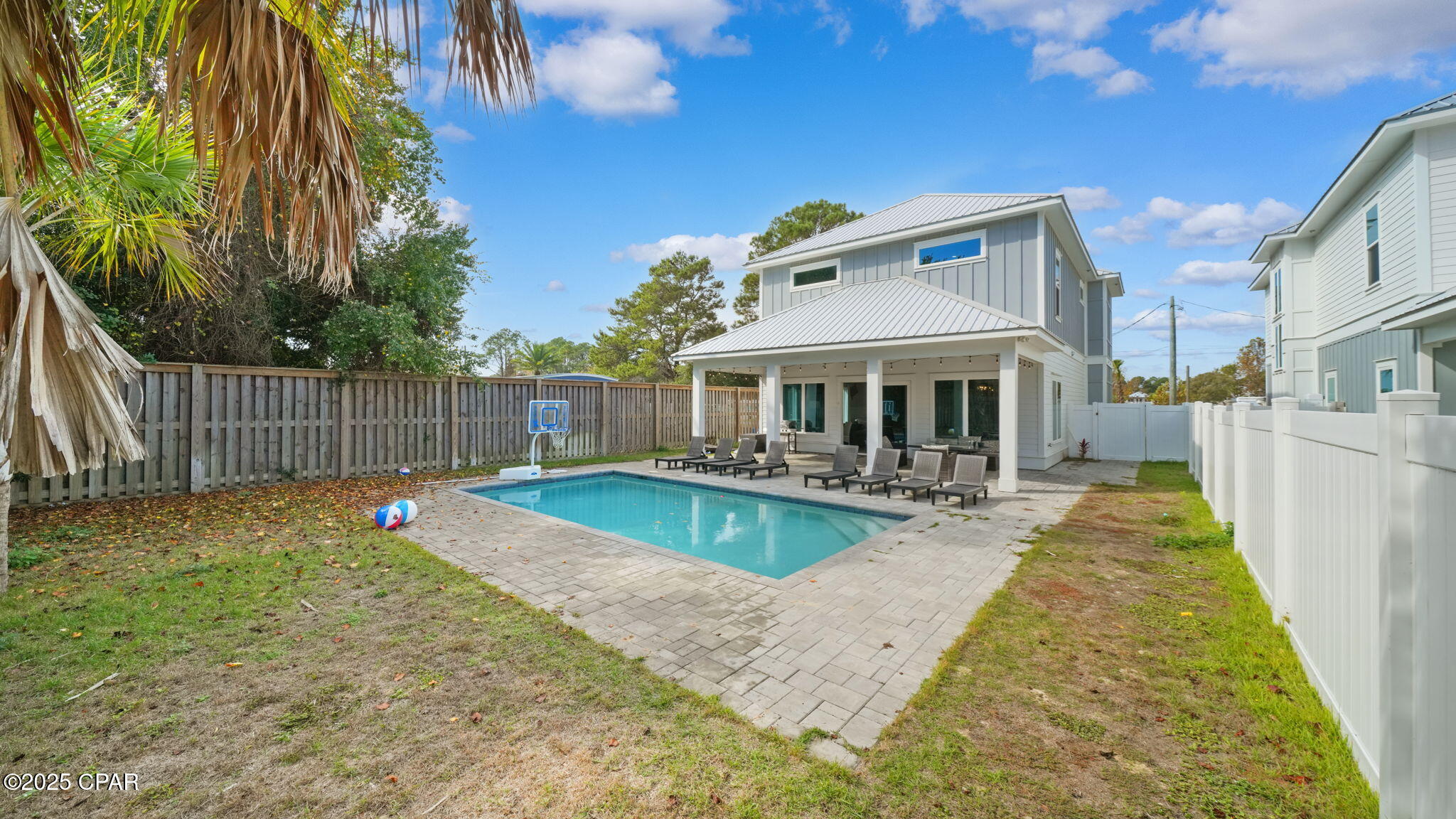 Listing photo id 49 for 316 Lakeshore Drive