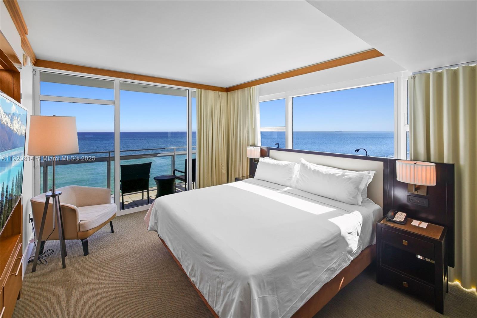 Condo for Sale in Miami Beach, FL