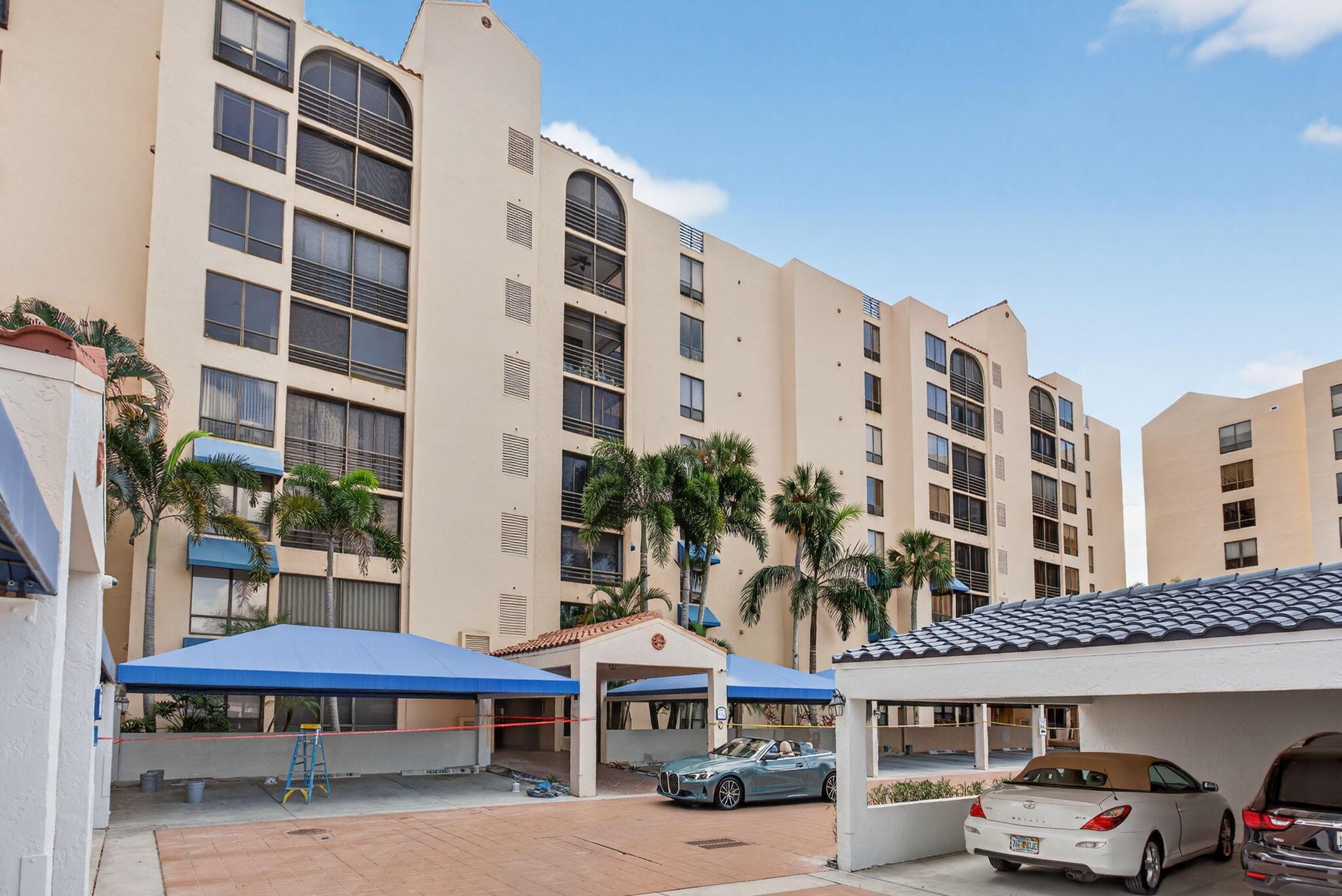 Promenade At Boca Pointe