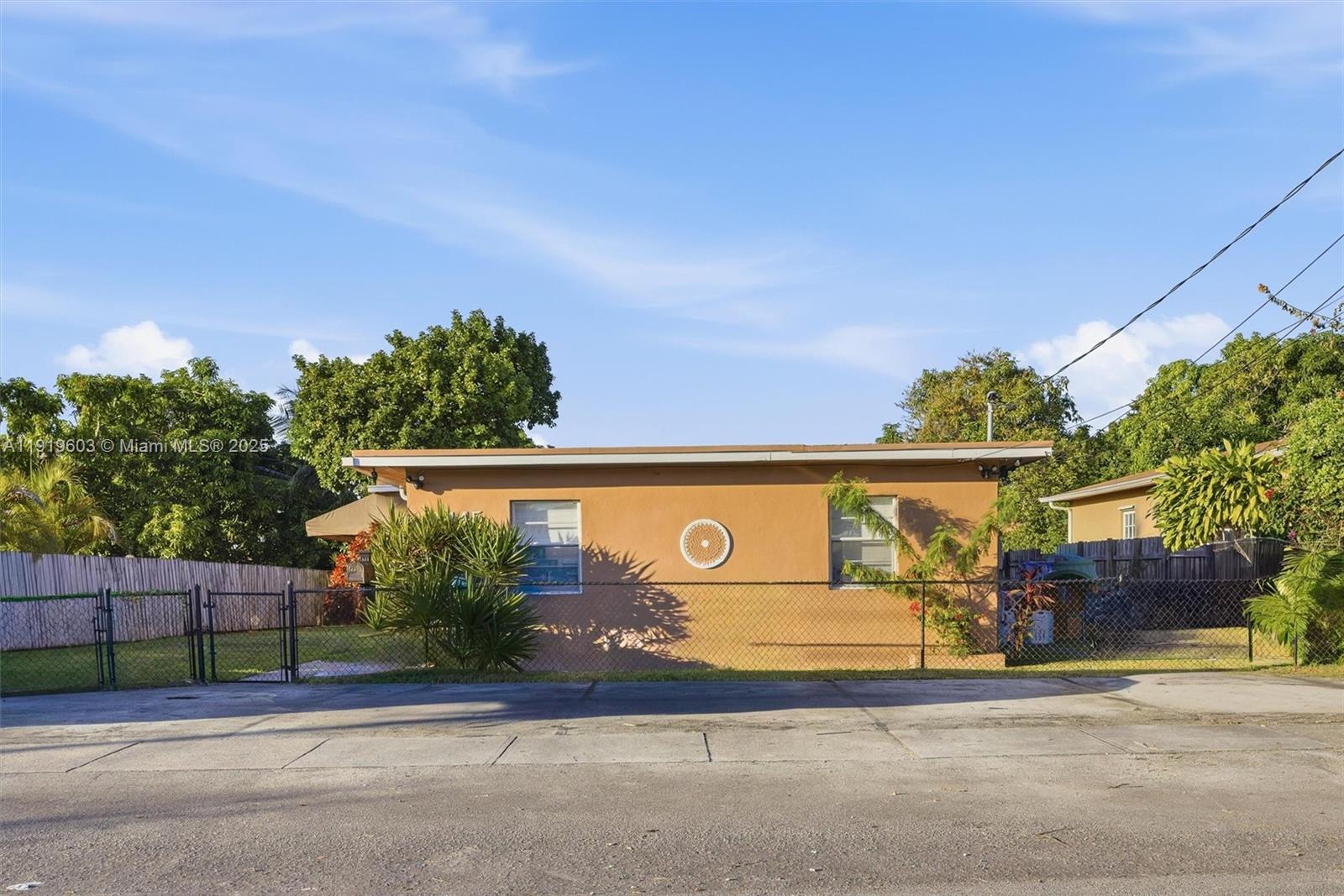 10 54 41 .25Ac Undiv 1/2