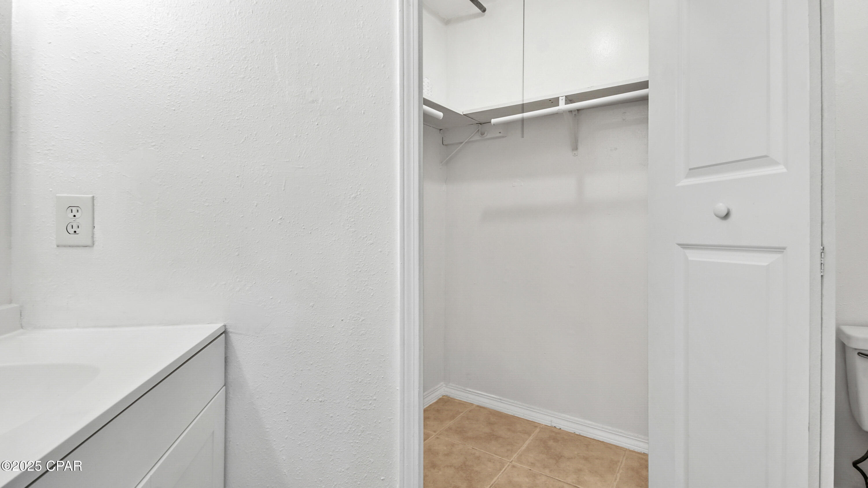 Image 11 For 4114 Holiday Drive 7