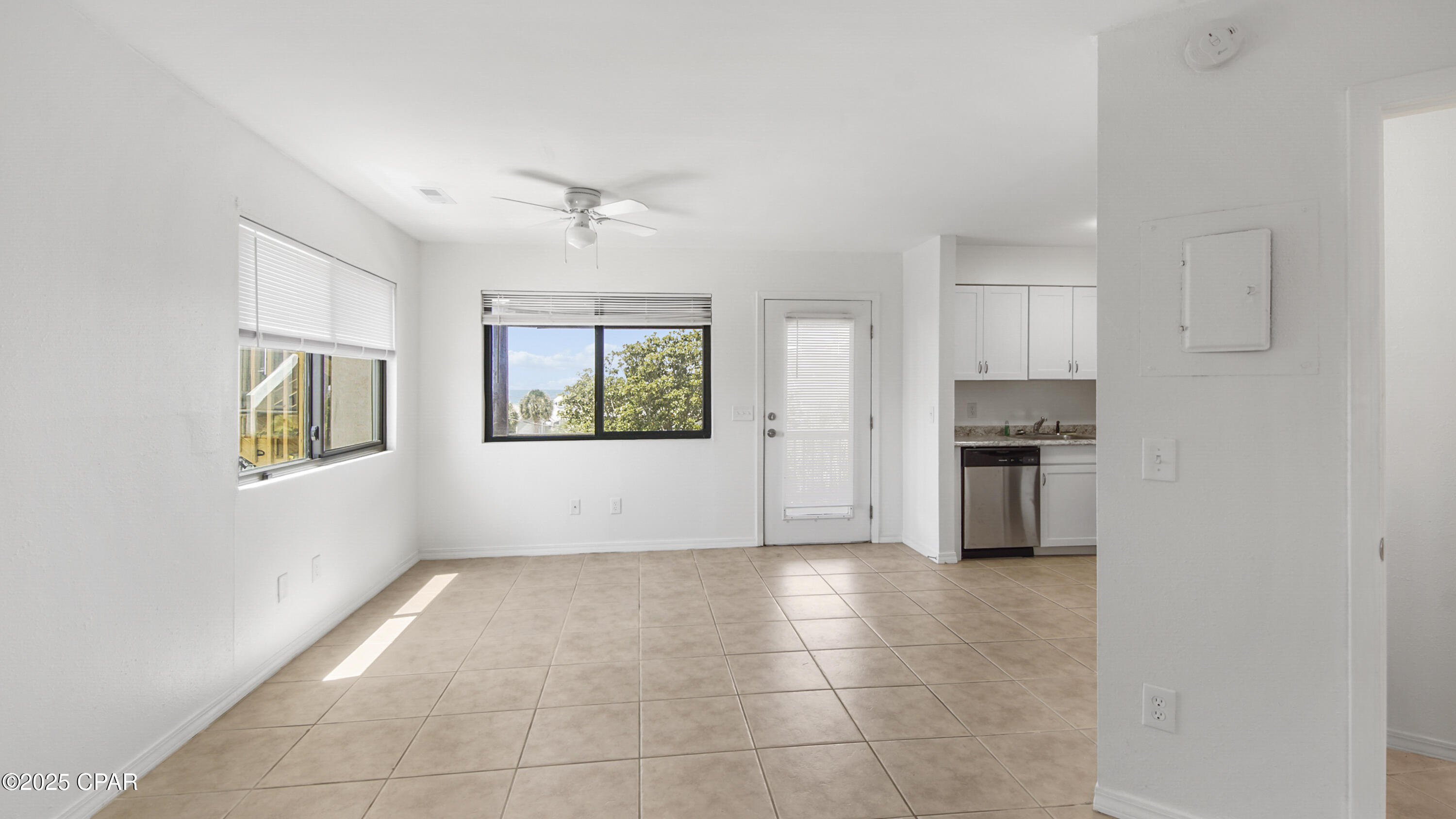 Image 7 For 4114 Holiday Drive 7