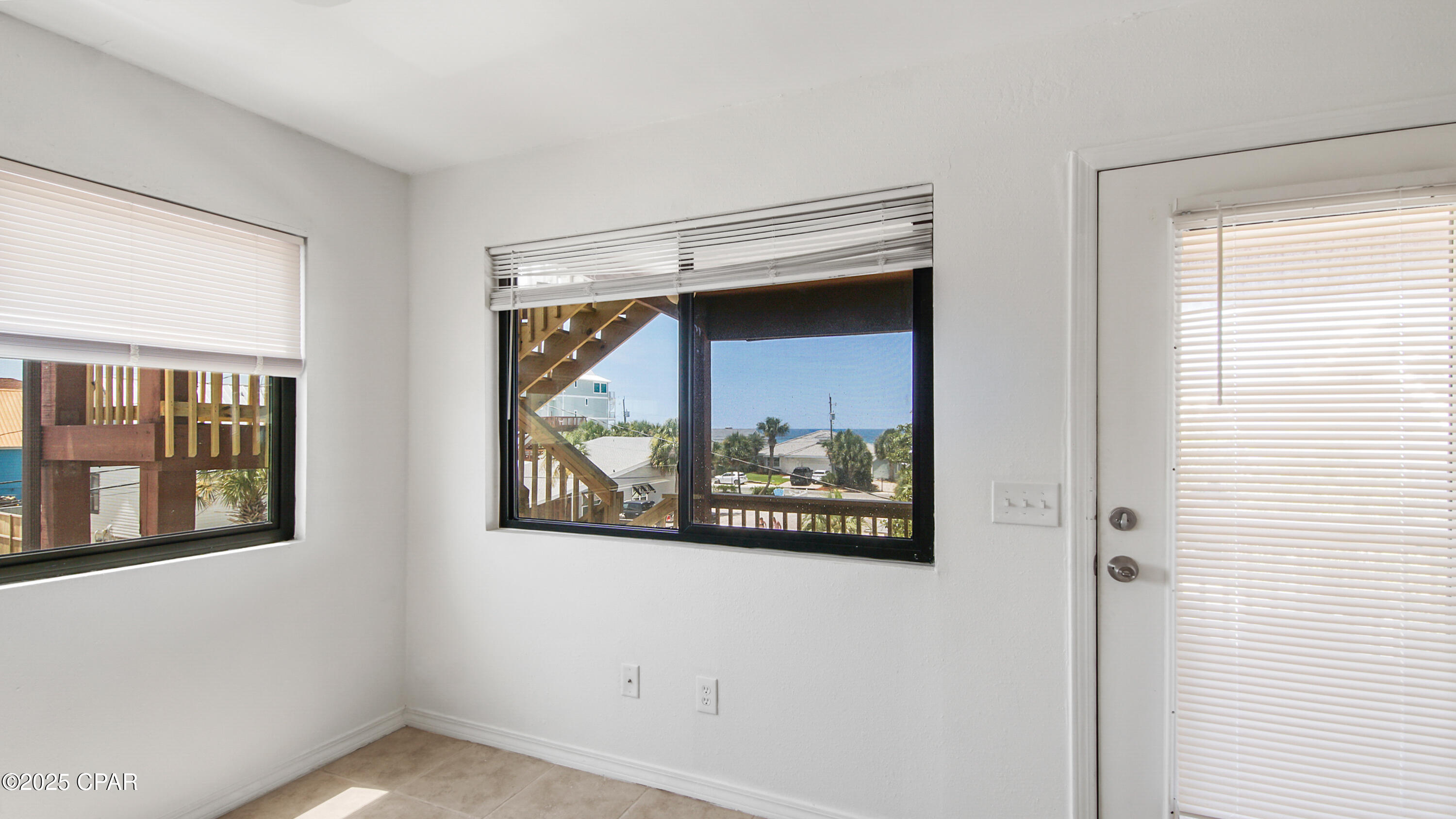 Image 9 For 4114 Holiday Drive 7