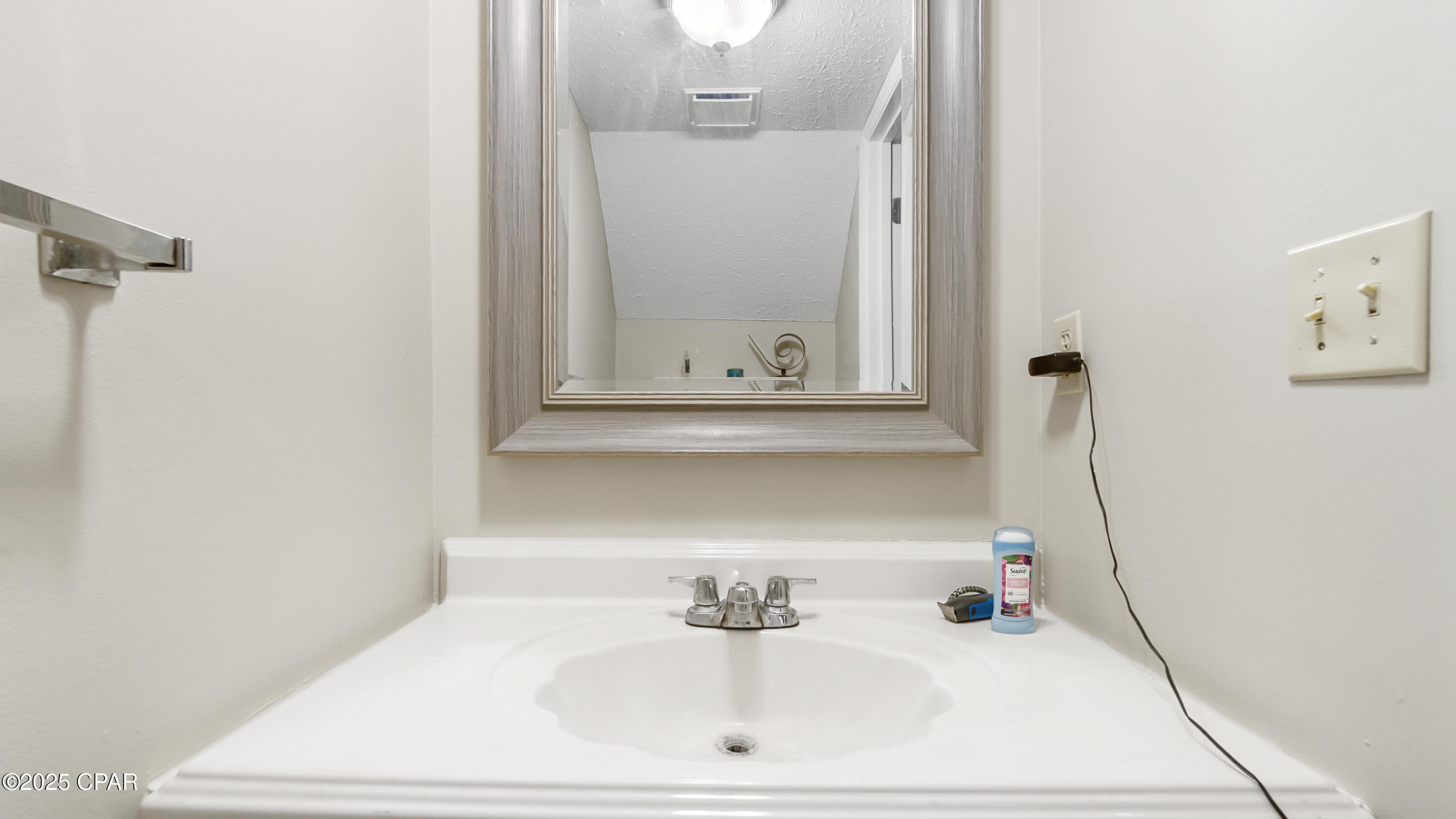 Image 7 For 283 Sukoshi Drive A