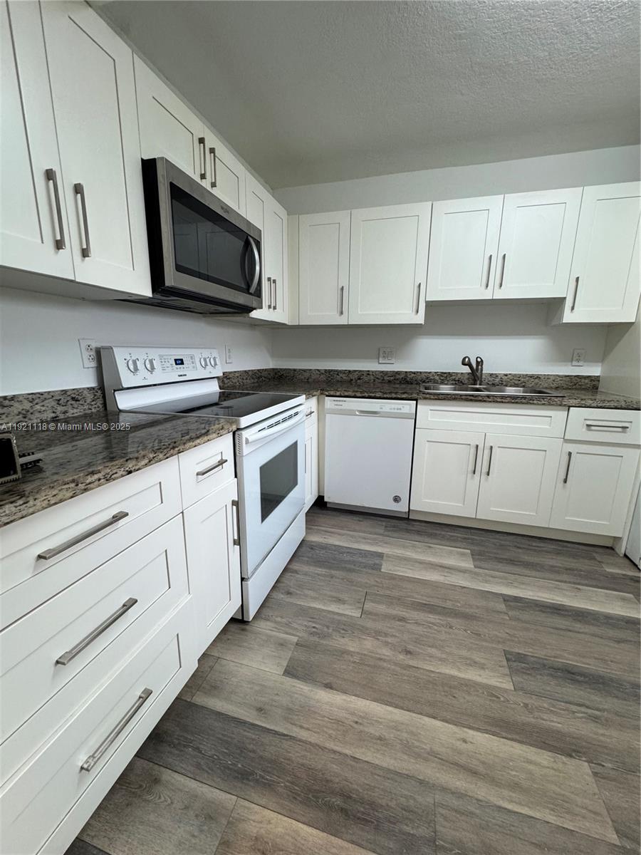 Racquet Club Apartments A