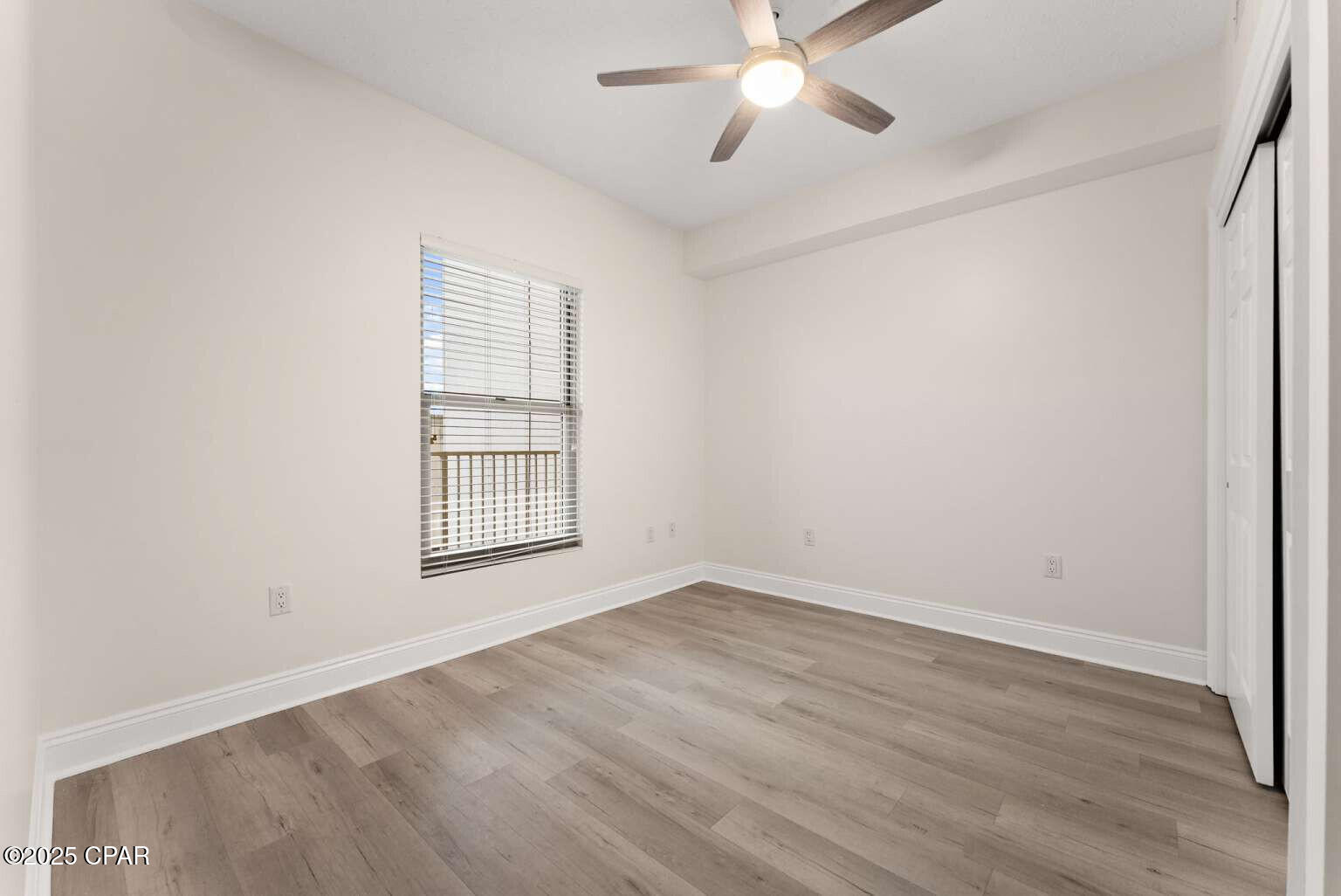 Image 29 For 8715 Surf Drive 505b