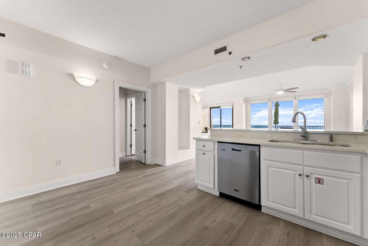 Image 6 For 8715 Surf Drive 505b