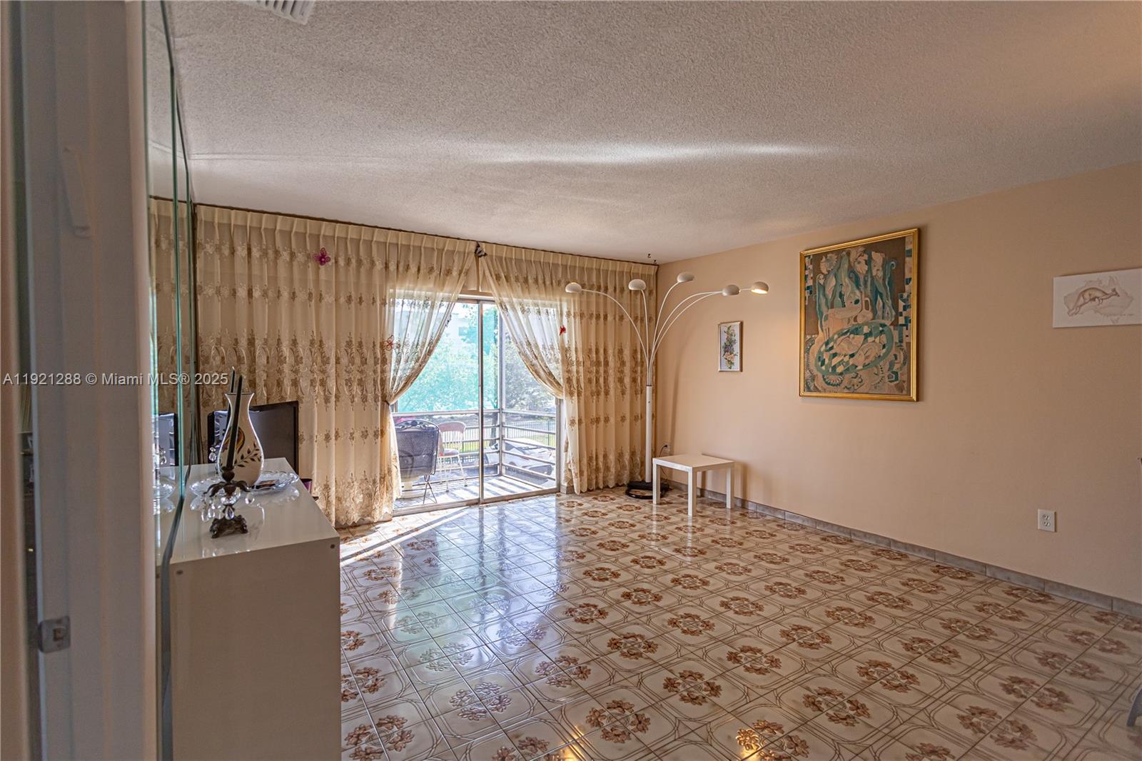 Mar-Len Gardens No 12 Cor