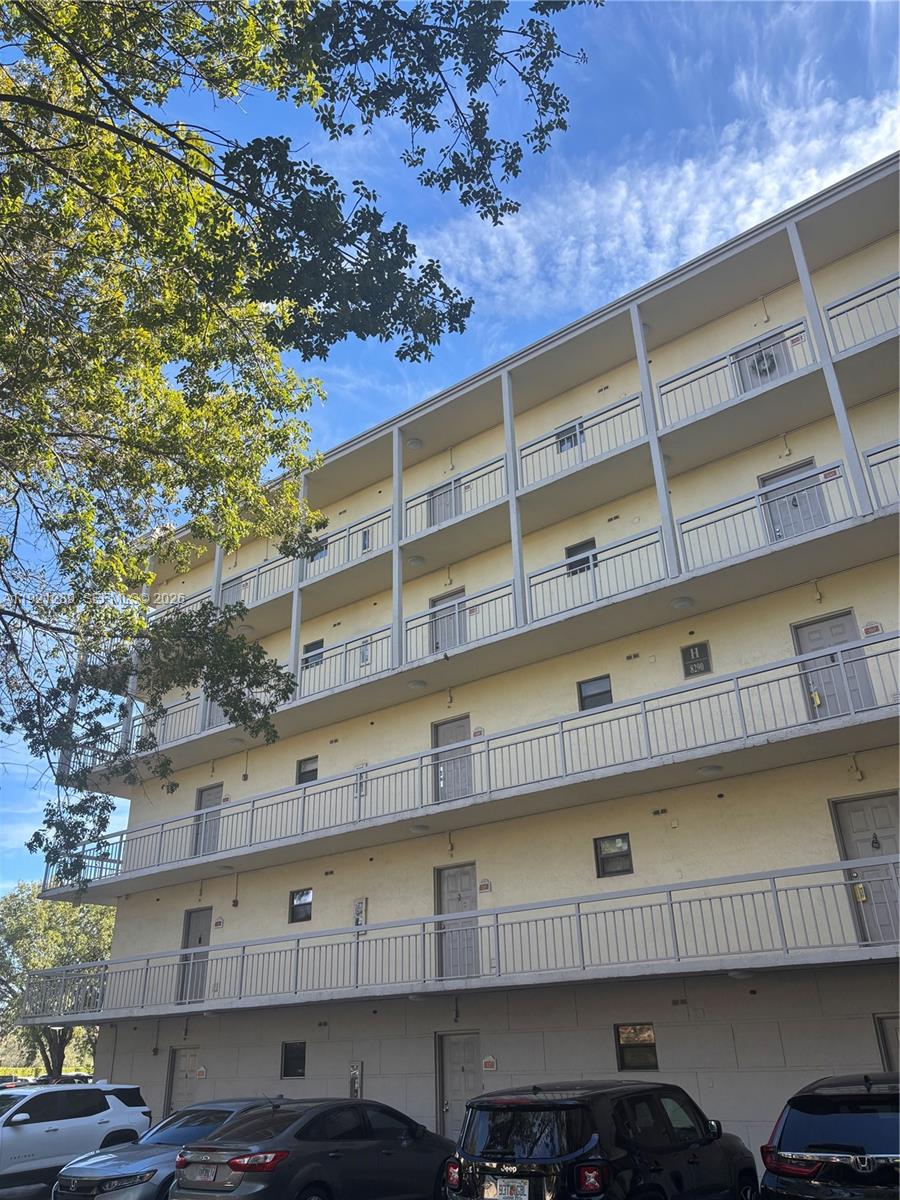 Las Vistas At Doral Condo