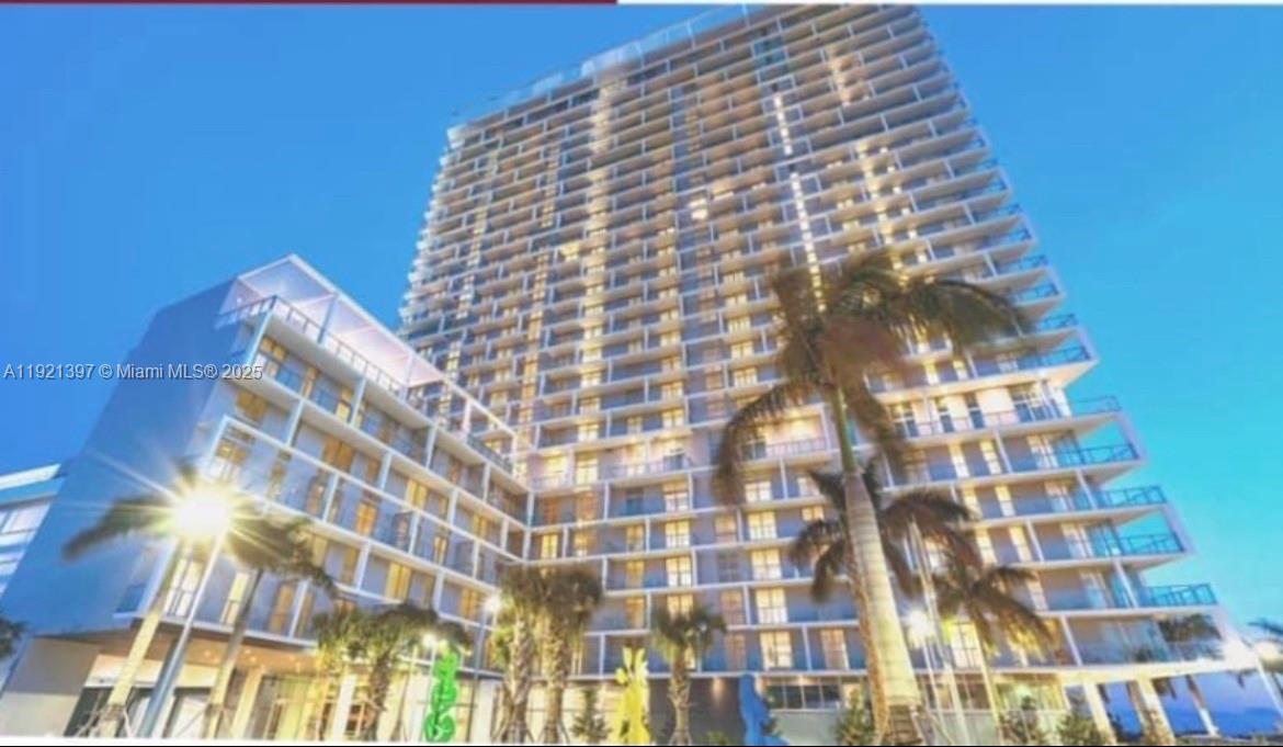 Condo for Sale in Sunrise, FL
