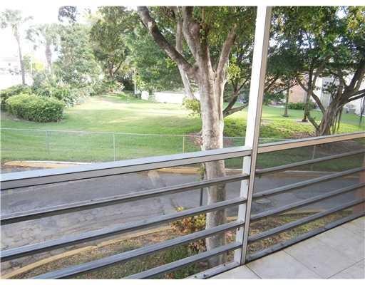 Heritage Circle Condo