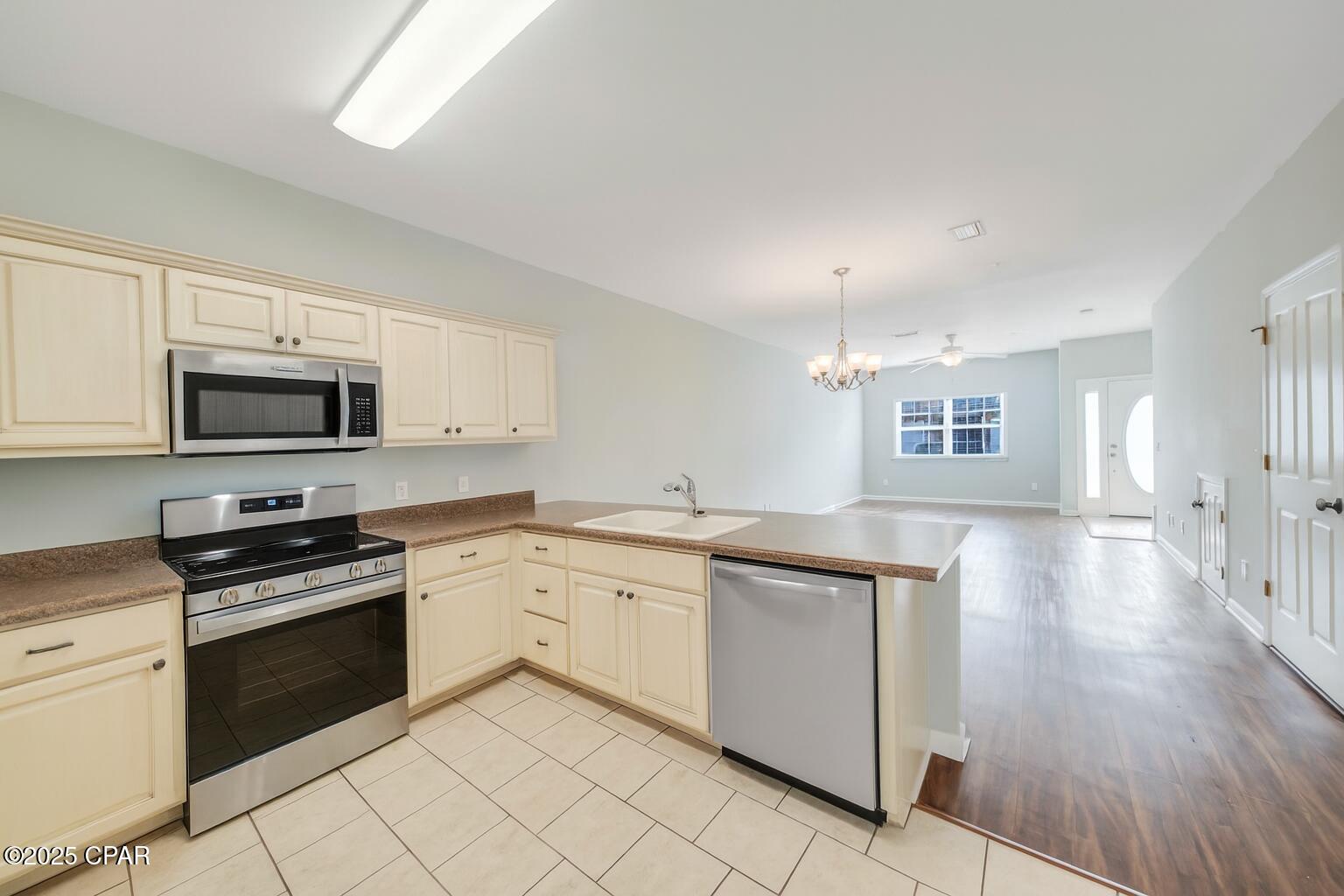 Image 2 For 1842 Annabellas Drive