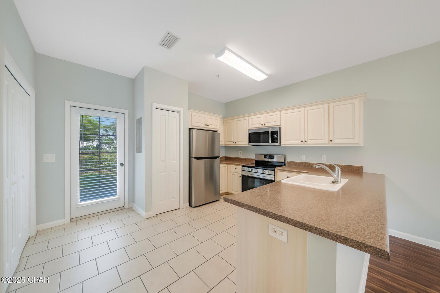 Image 3 For 1842 Annabellas Drive