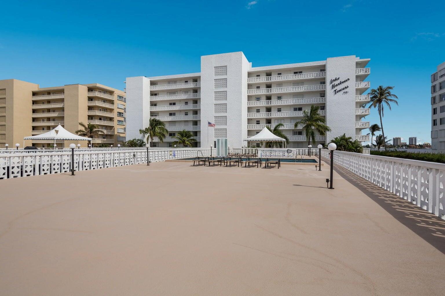 Homes for sale in Lake Park, FL | 401 Lake Shore Dr #406, Lake Park, FL 33403 | MLS# R11143732