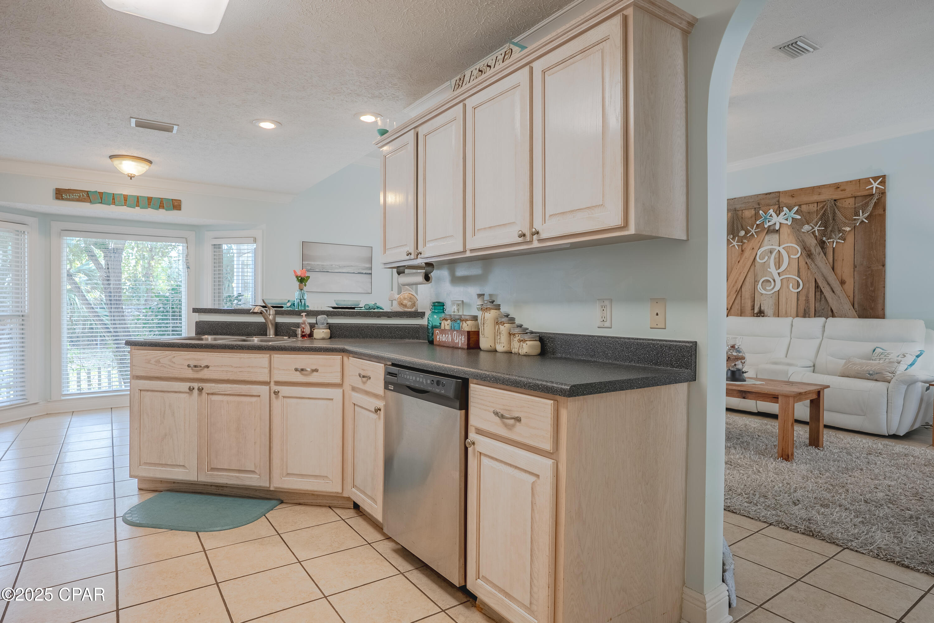 Image 19 For 508 Burnham Avenue