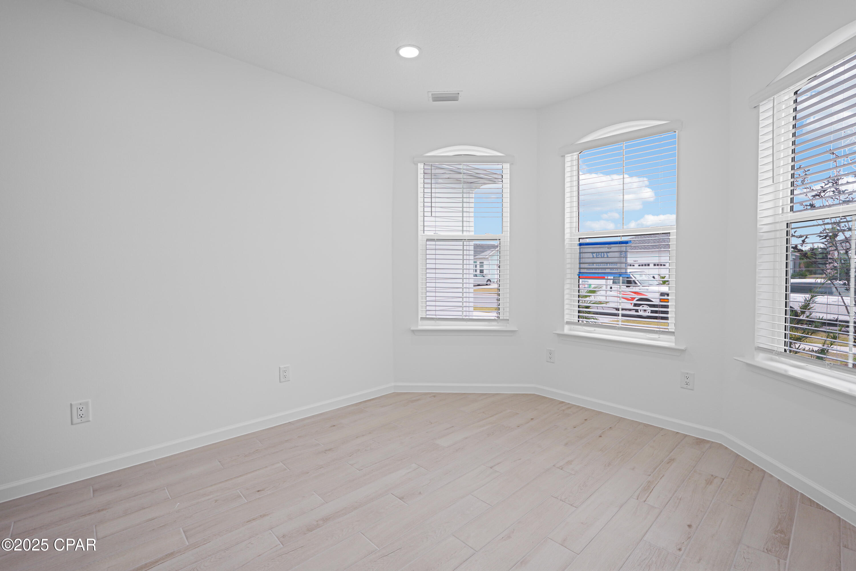 Image 32 For 9454 Escape Avenue