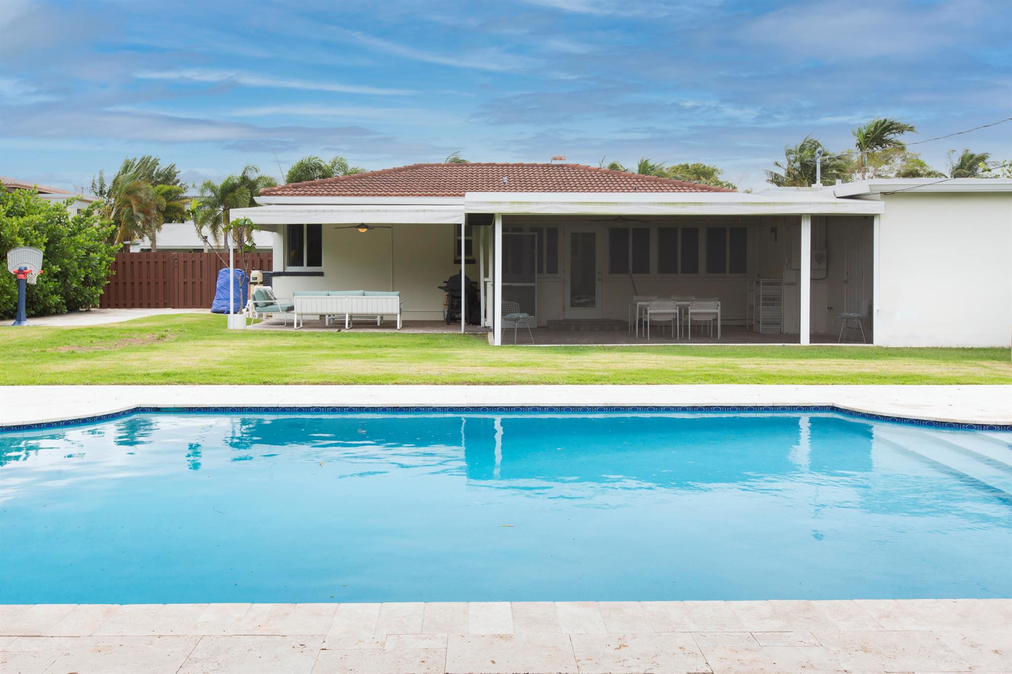 247 Bloomfield Dr Drive