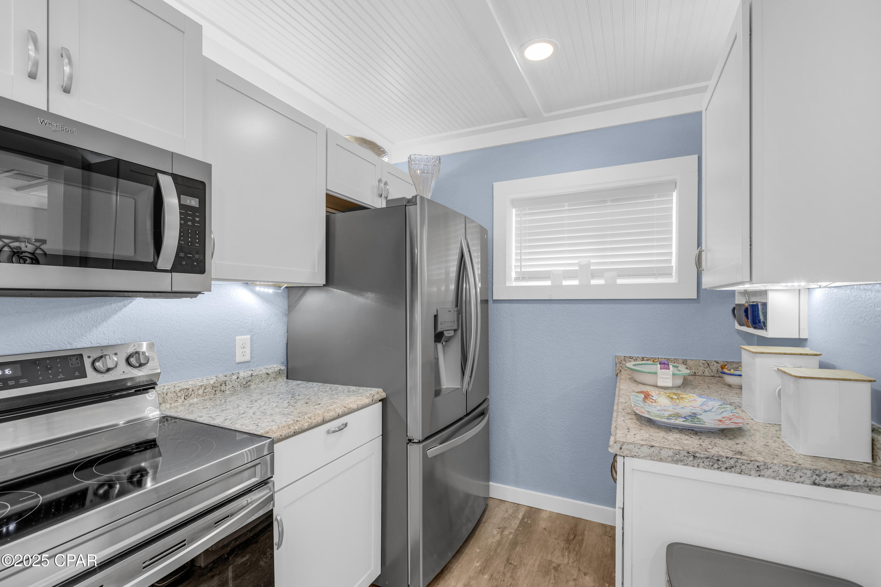 Image 5 For 112 Fairway Boulevard 202