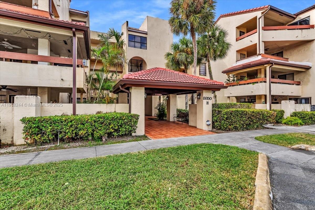 Kenland Bend North Condo