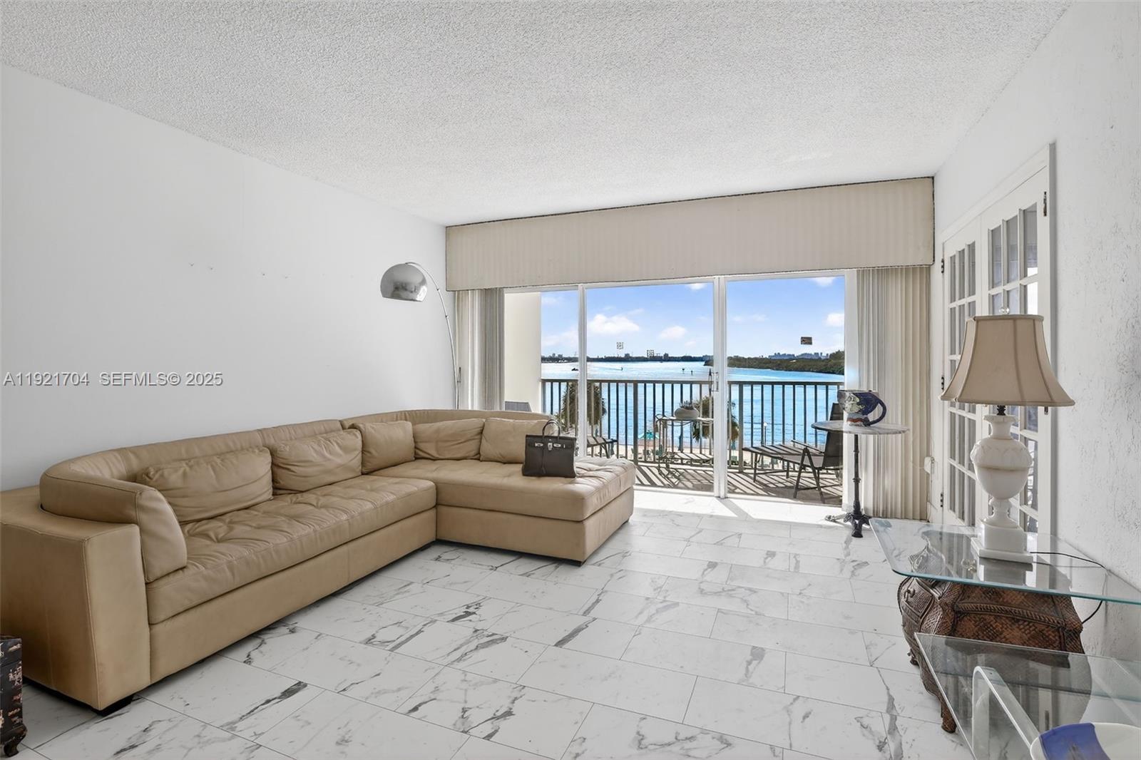 Arlen House Condo