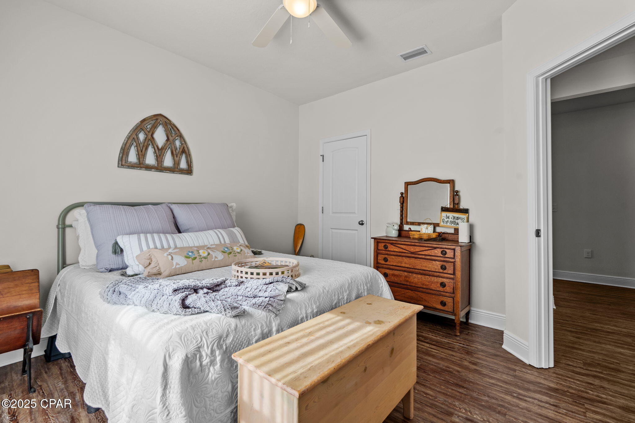 Image 14 For 376 Confidence Way