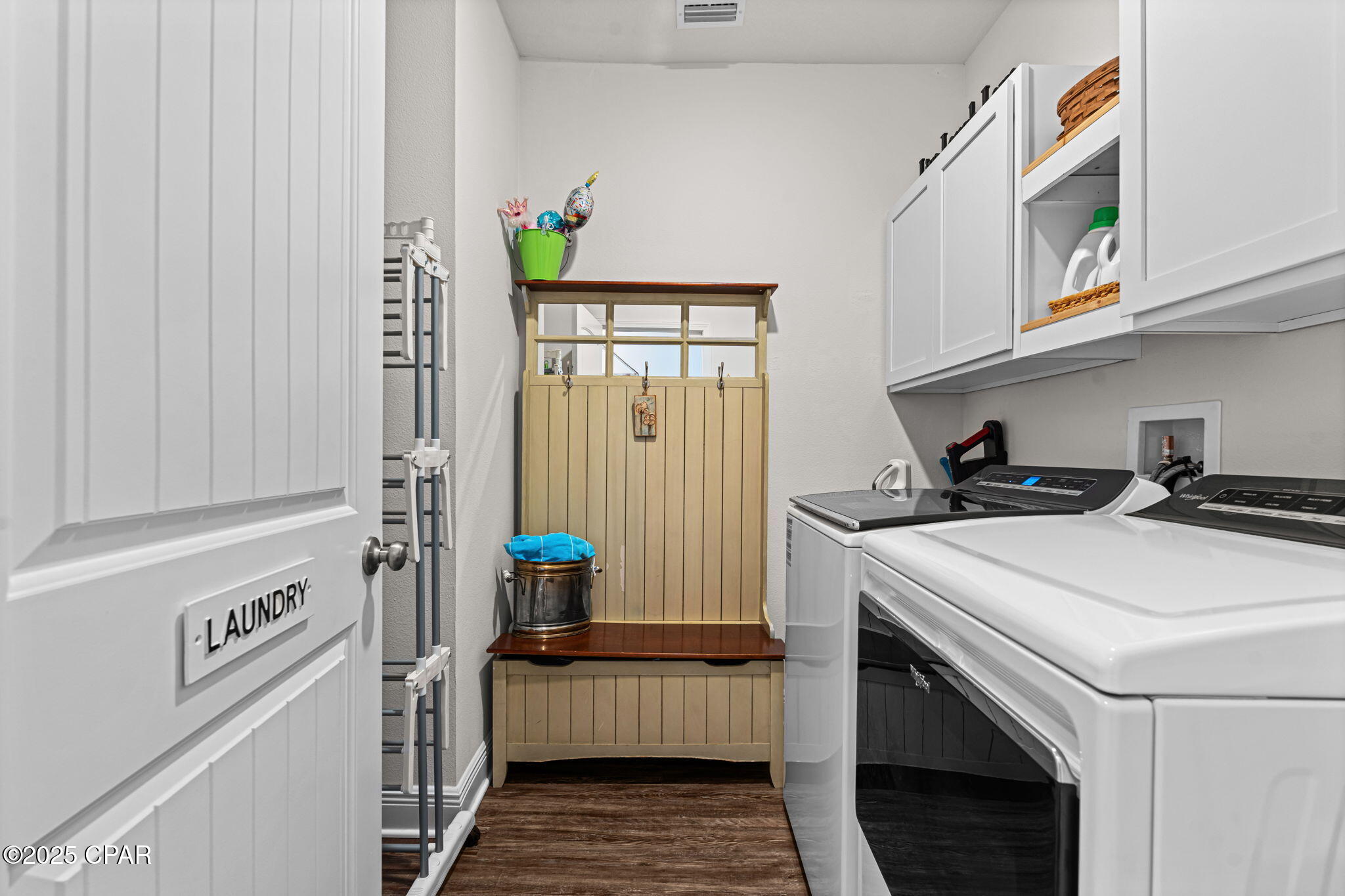 Listing photo id 21 for 376 Confidence Way